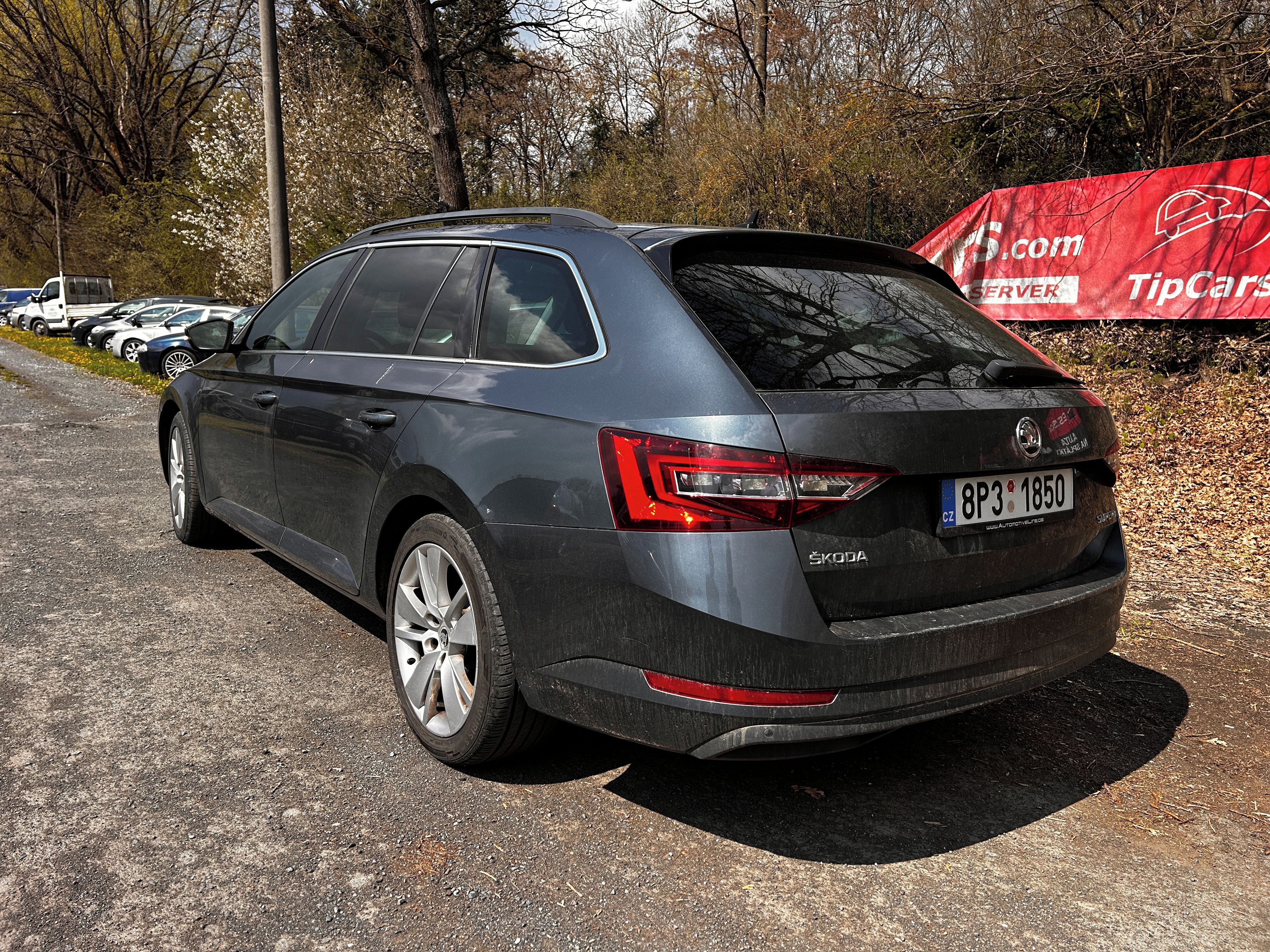 Škoda Superb, 2,0 TDi DSG 110kW Top Stav - fotka 4