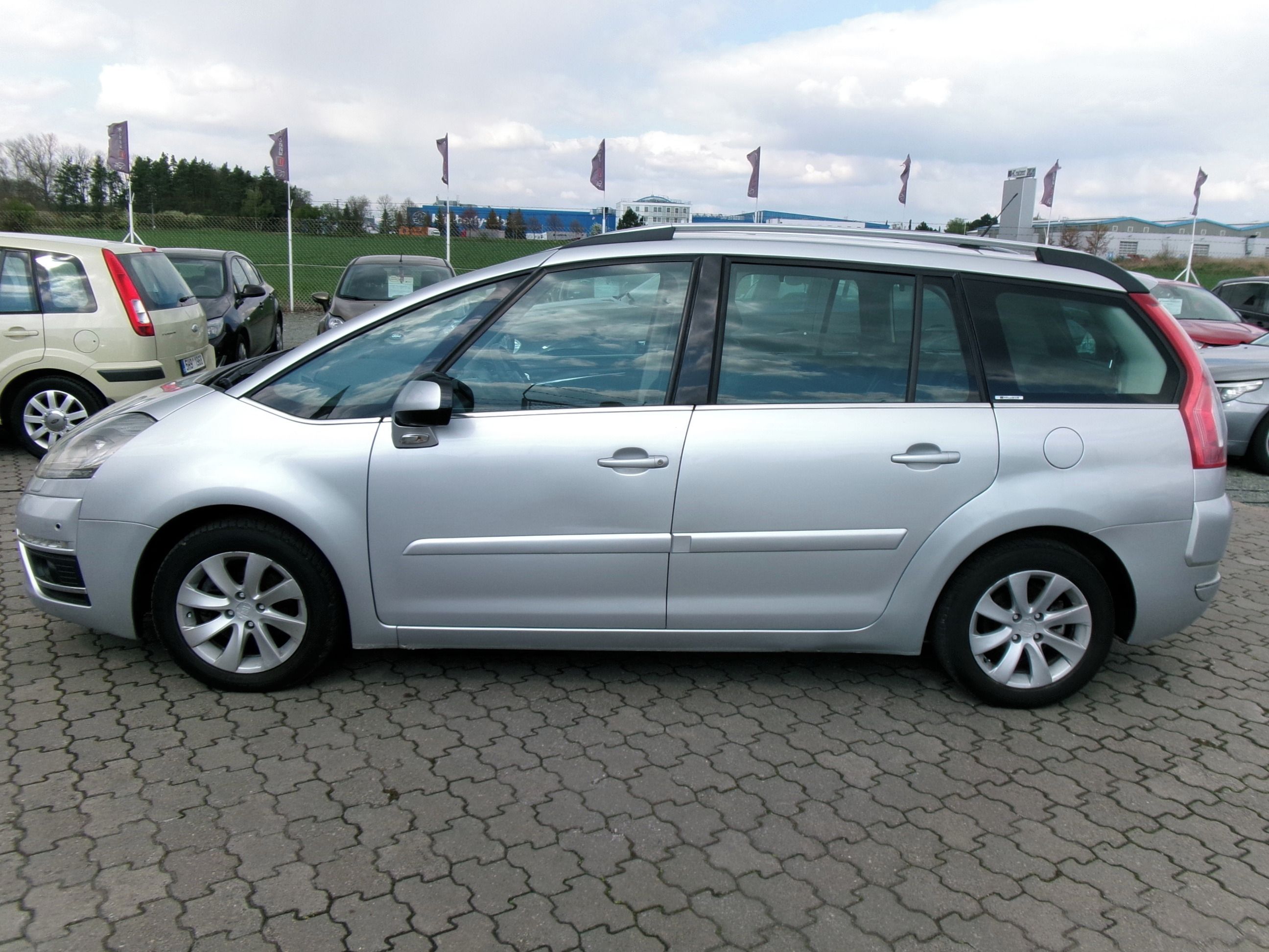 Citroën Grand C4 Picasso, 2.0HDi,Exclusive,7 míst - fotka 4