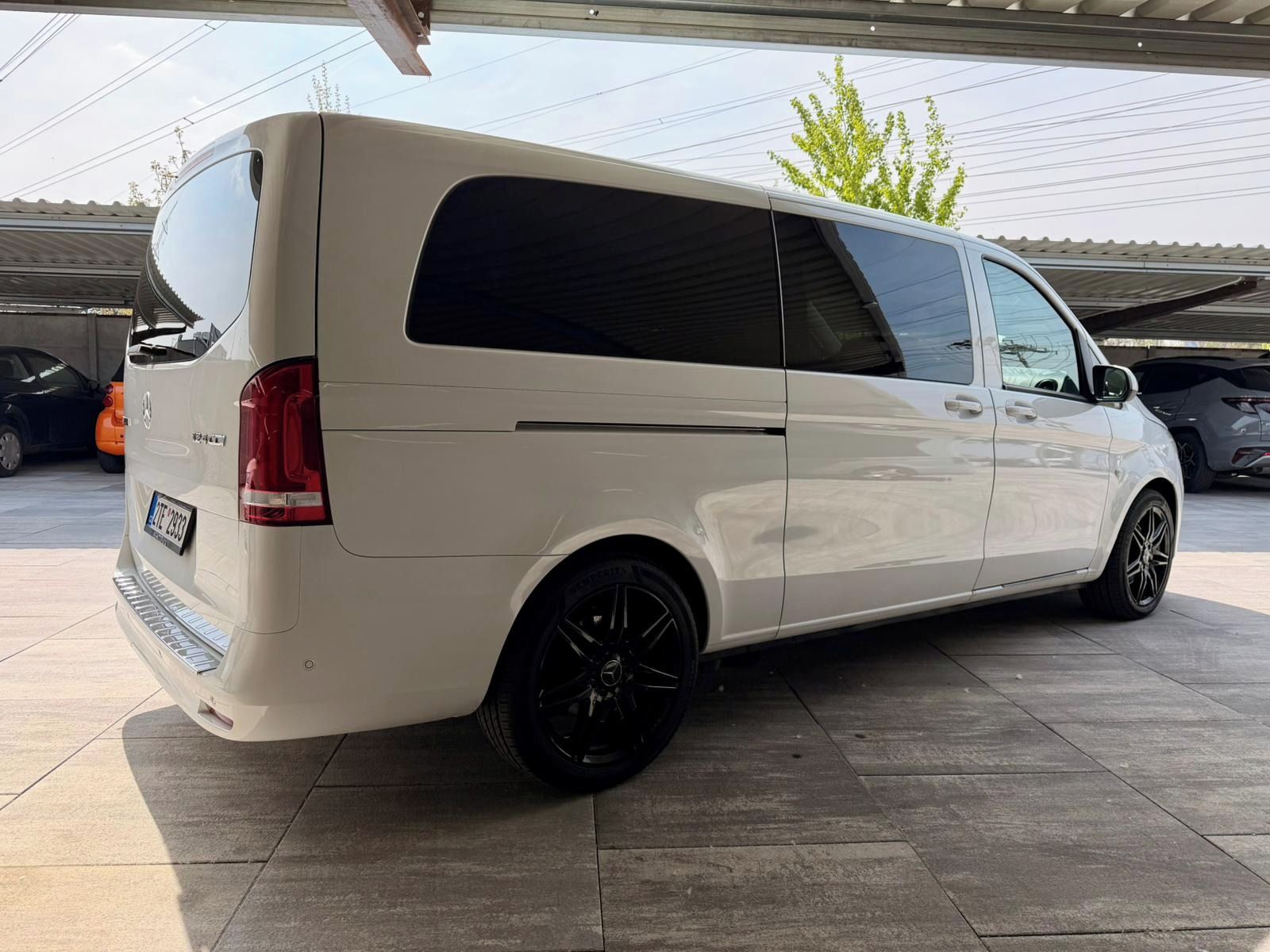 Mercedes-Benz Vito, Mercedes Vito 124CDI XL Tourer - fotka 4
