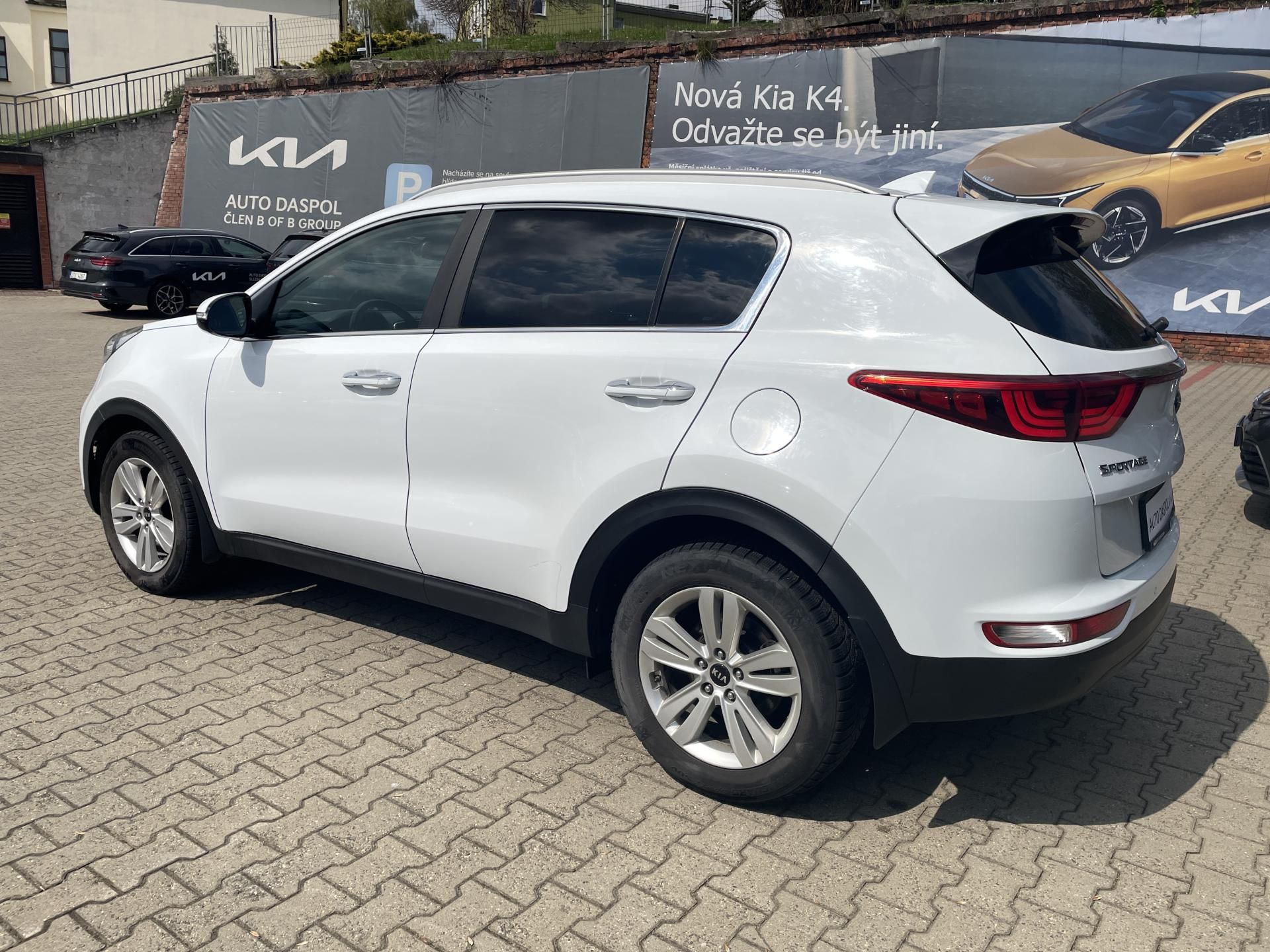 Kia Sportage, 1,7CRDi 7DCT ECO Dynamic - fotka 5