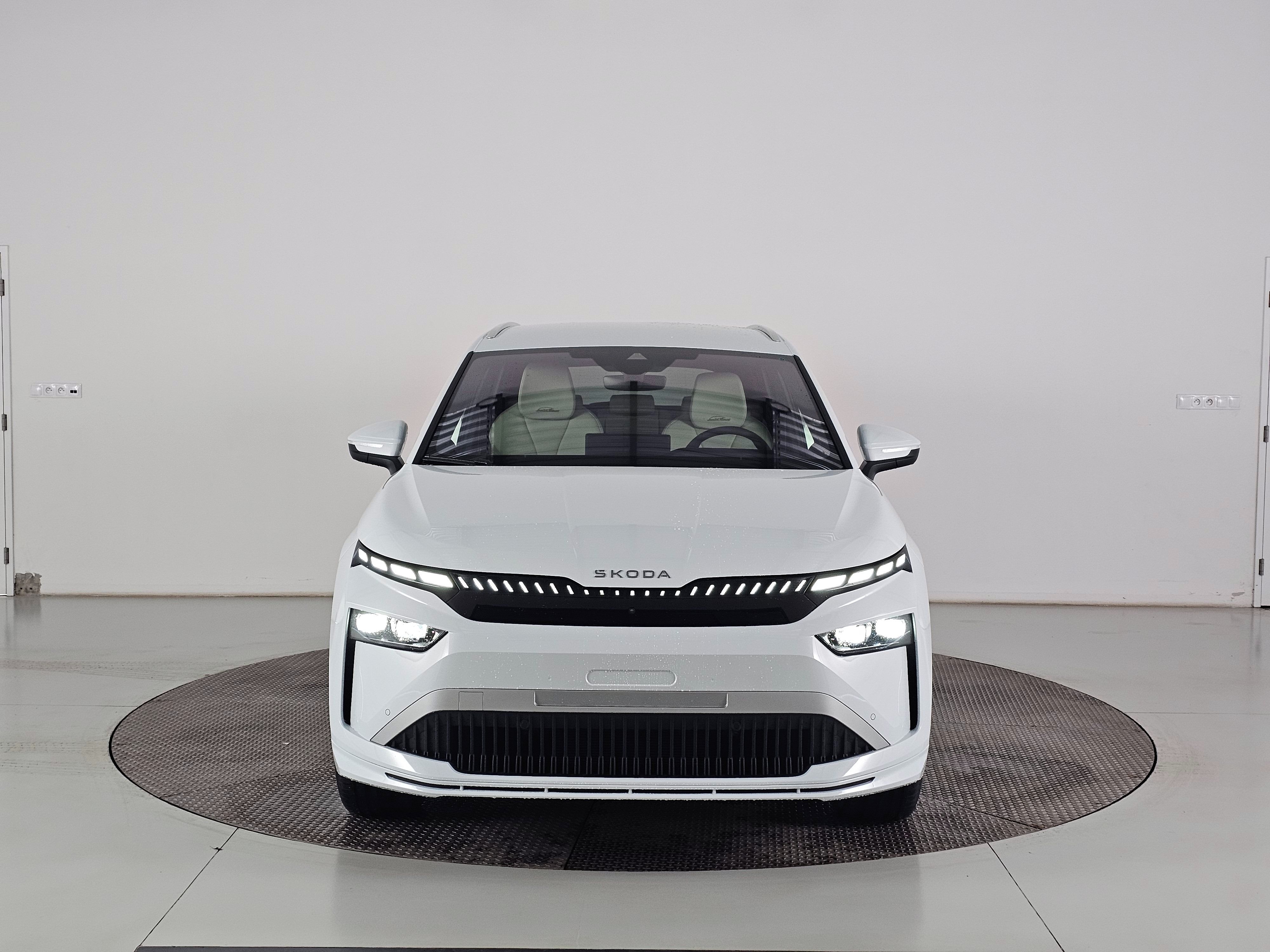 Škoda Enyaq, L&K 85x 82 kWh 210 kW - fotka 2