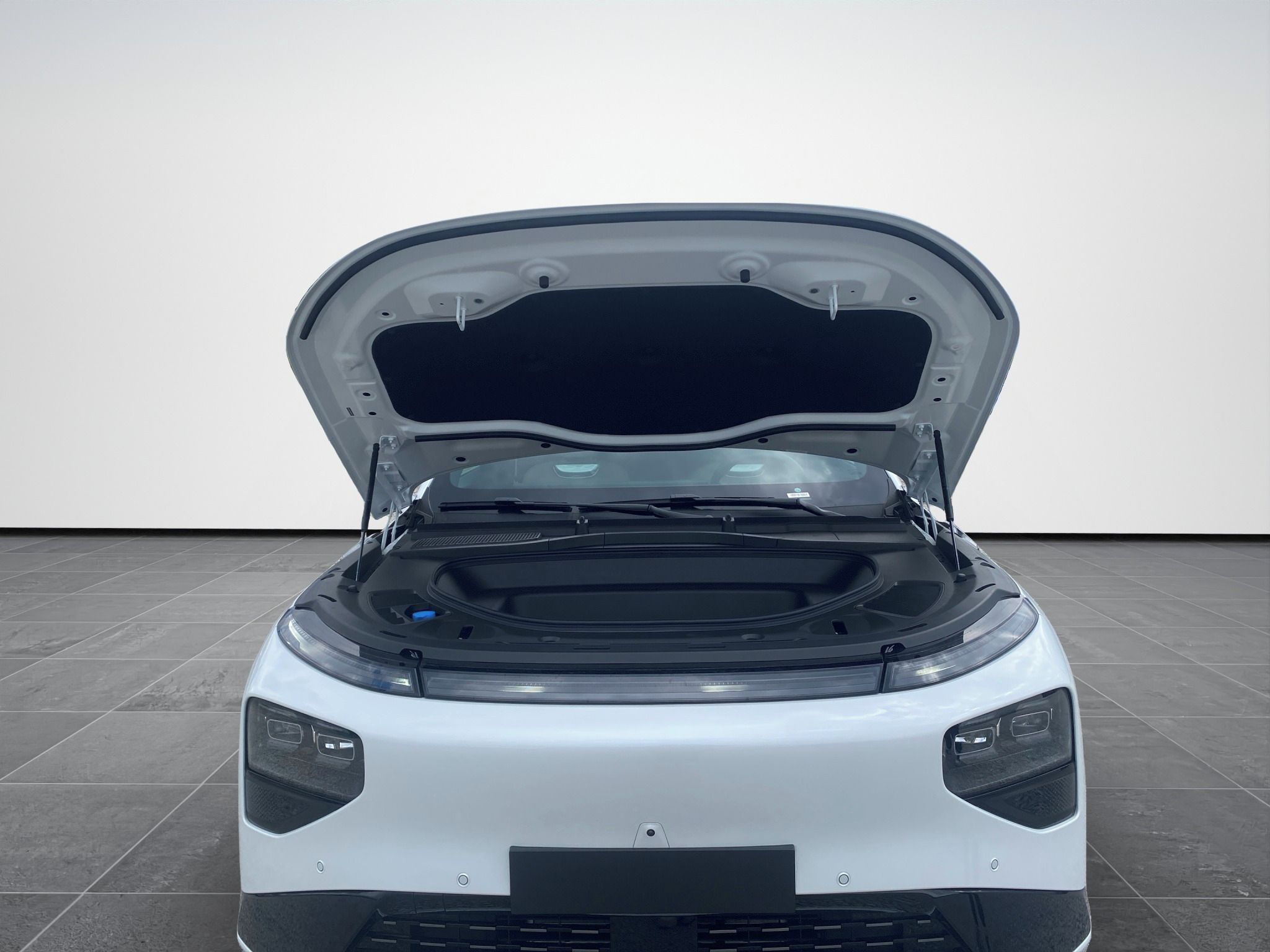 XPENG G9, RWD Long Range, 258kW - fotka 3