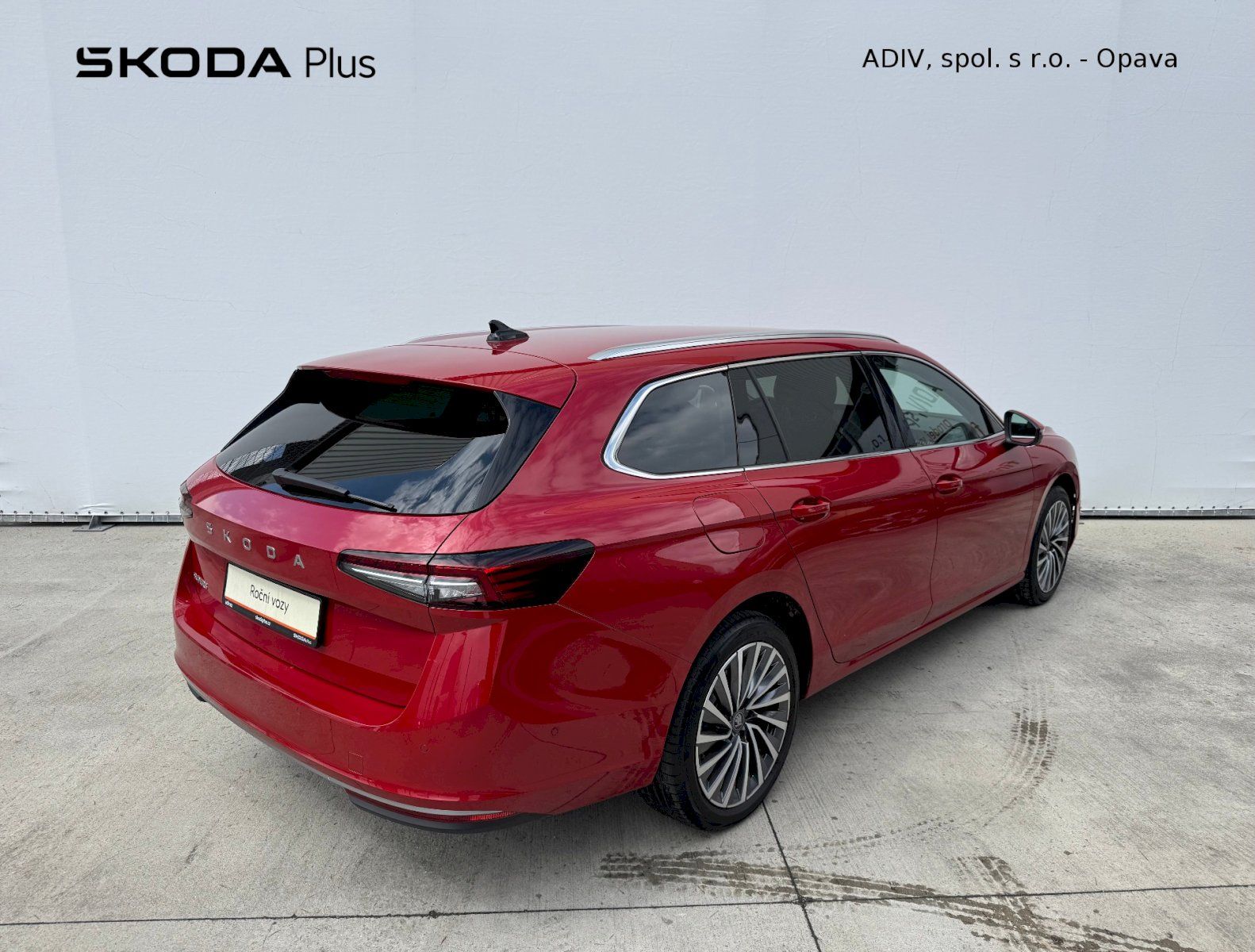 Škoda Superb, Combi DSG 2.0 TDI 110 kW L&K - fotka 2