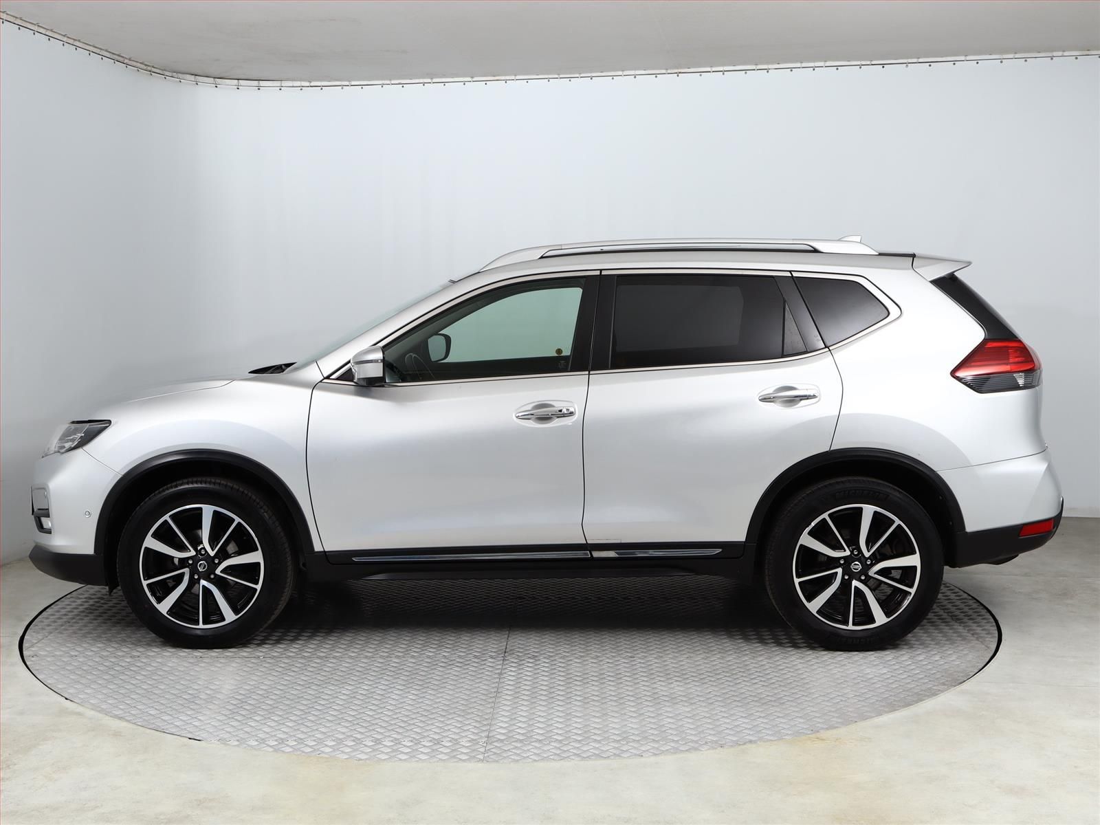 Nissan X-Trail, 1.6 DIG-T, Tekna, Serv.kniha - fotka 3