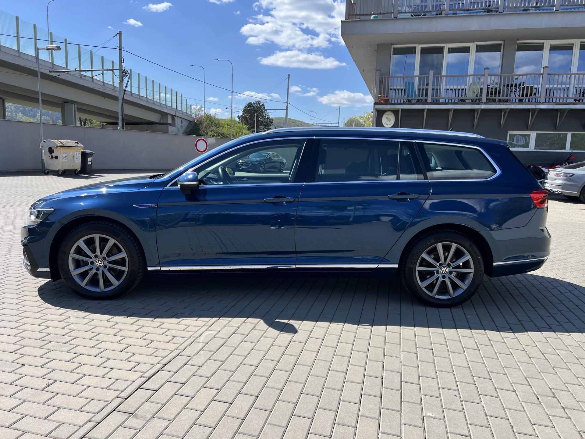 Volkswagen Passat, 1.4 GTE Tažné Panorama 2x kola - fotka 6