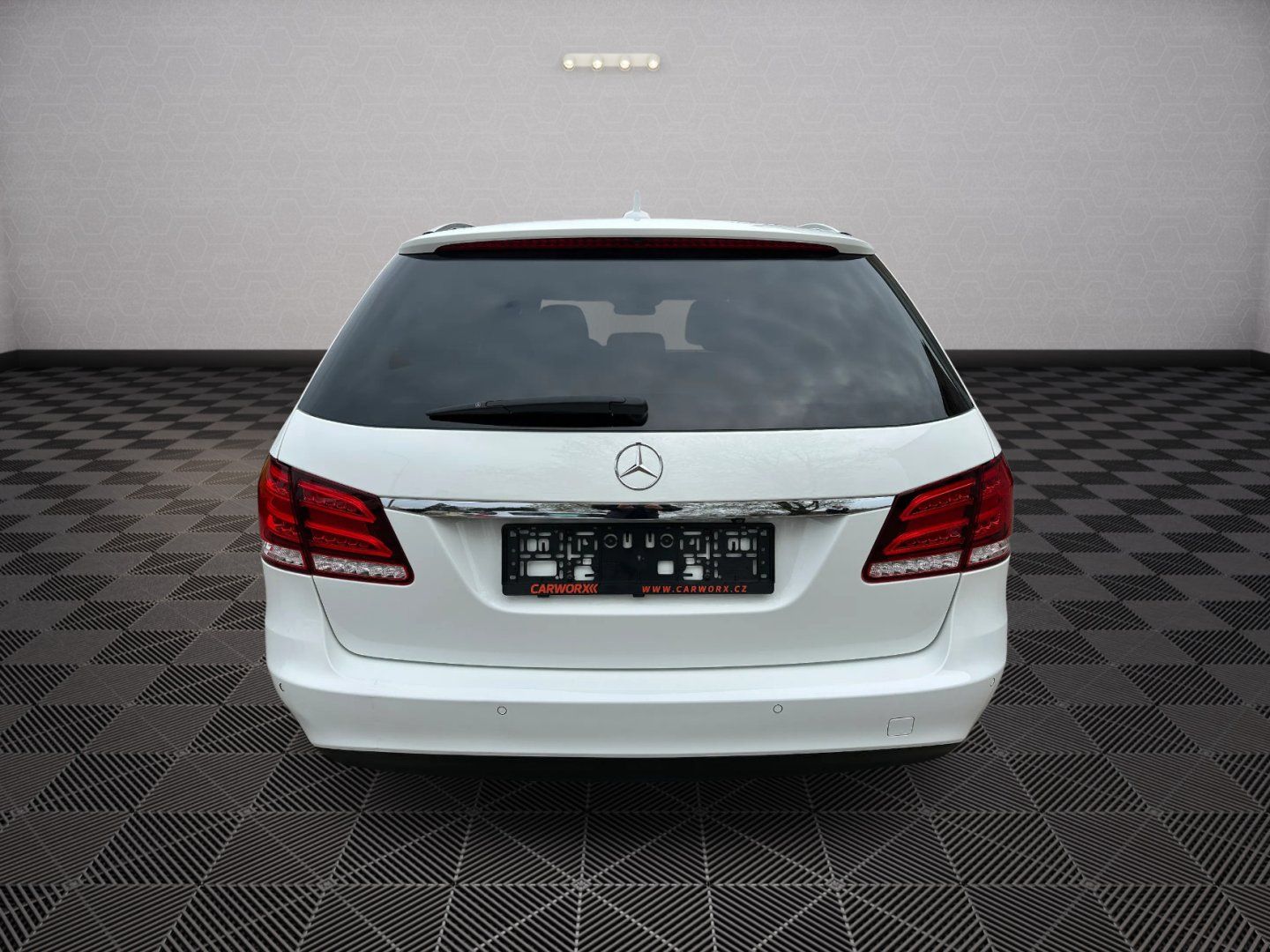 Mercedes-Benz Třídy E, 350CDI 4Matic Elegance - fotka 6