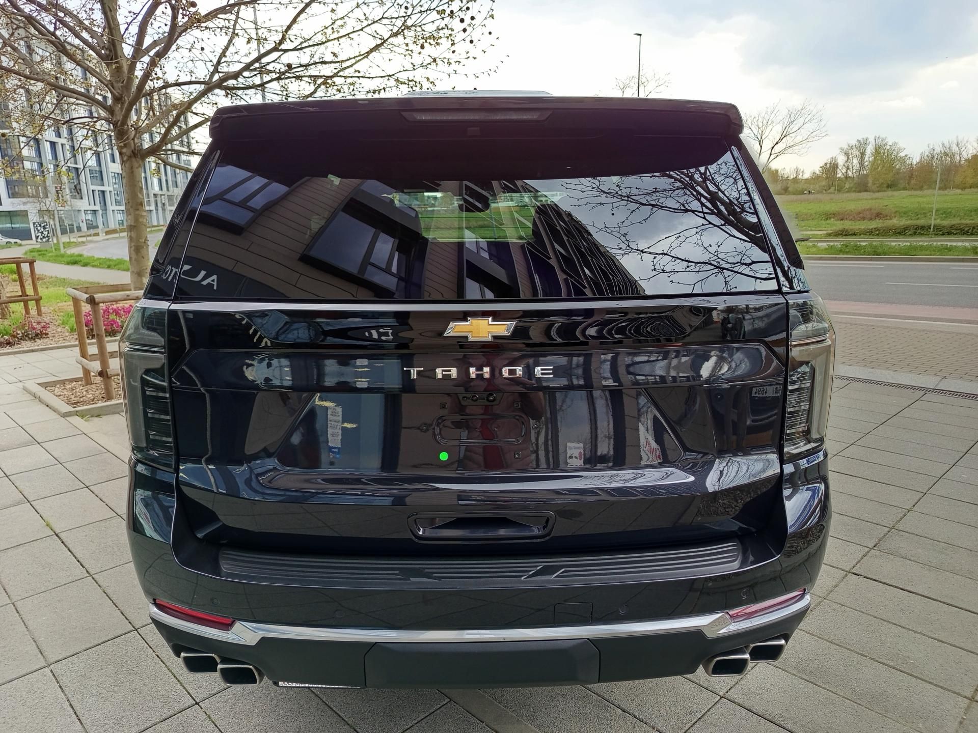 Chevrolet Tahoe, High Country 2026,AWD,kola 24" - fotka 3