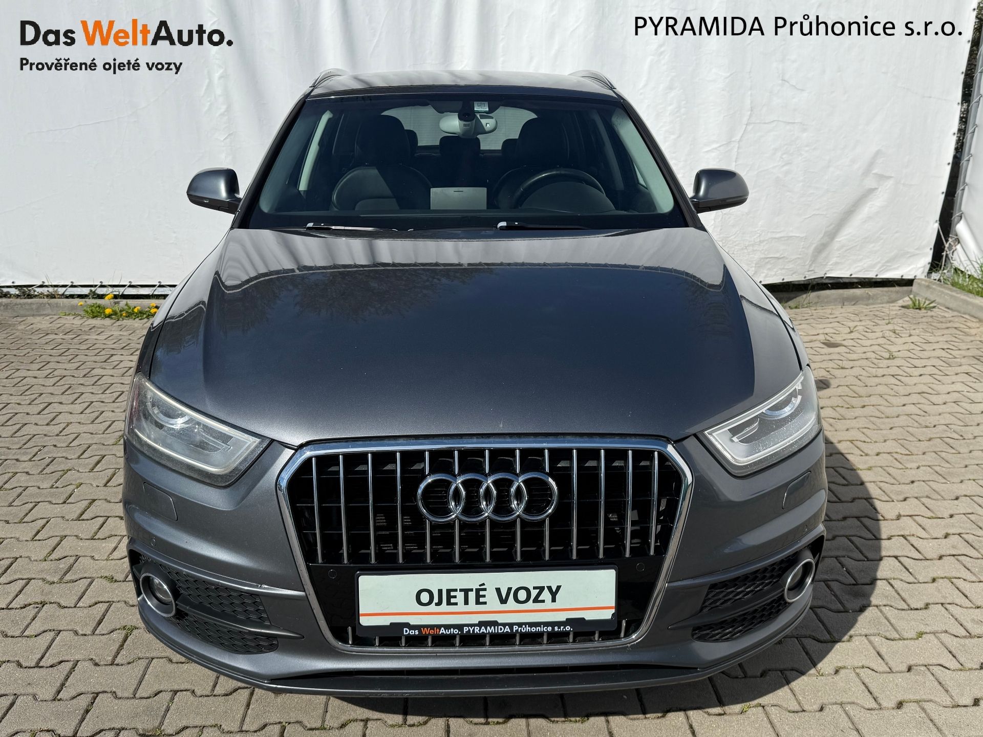 Audi Q3, 2.0 TFSI 125 kW S-line 4x4 - fotka 4