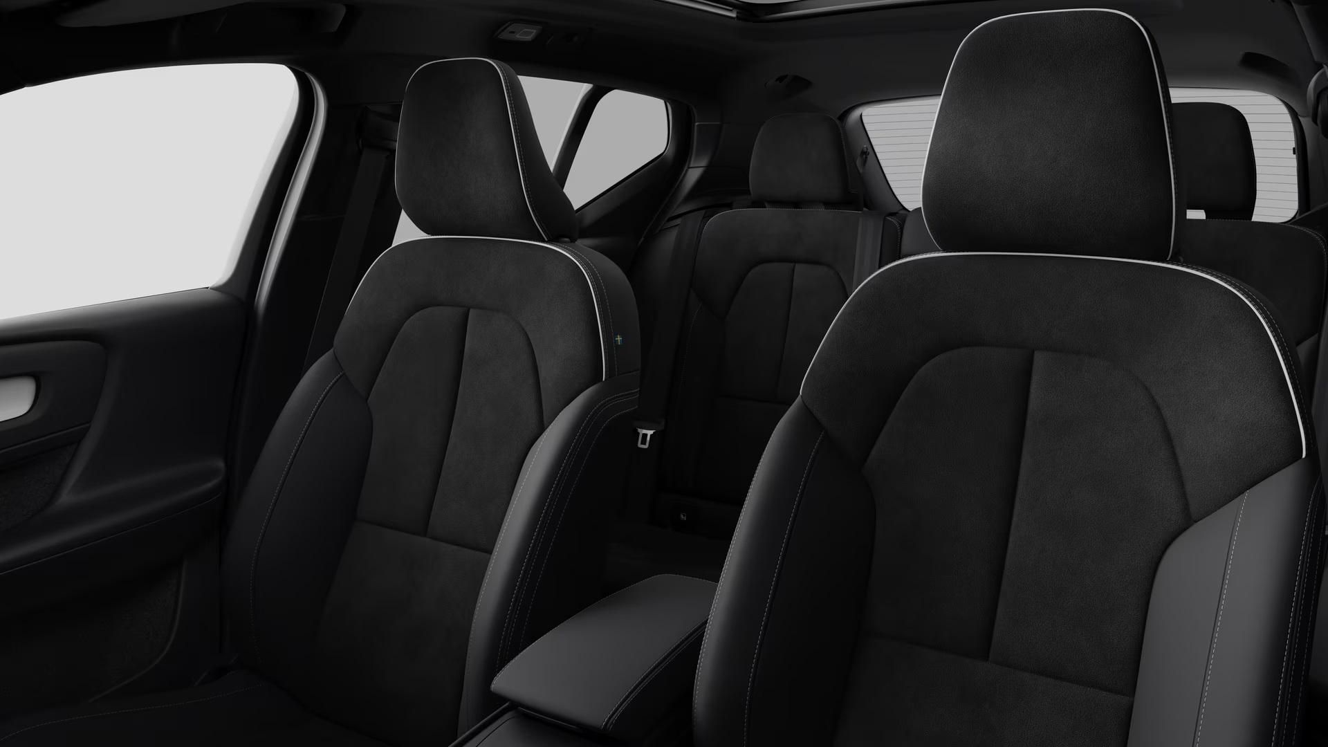 Volvo XC40, B3 AUT DARK PLUS - fotka 6