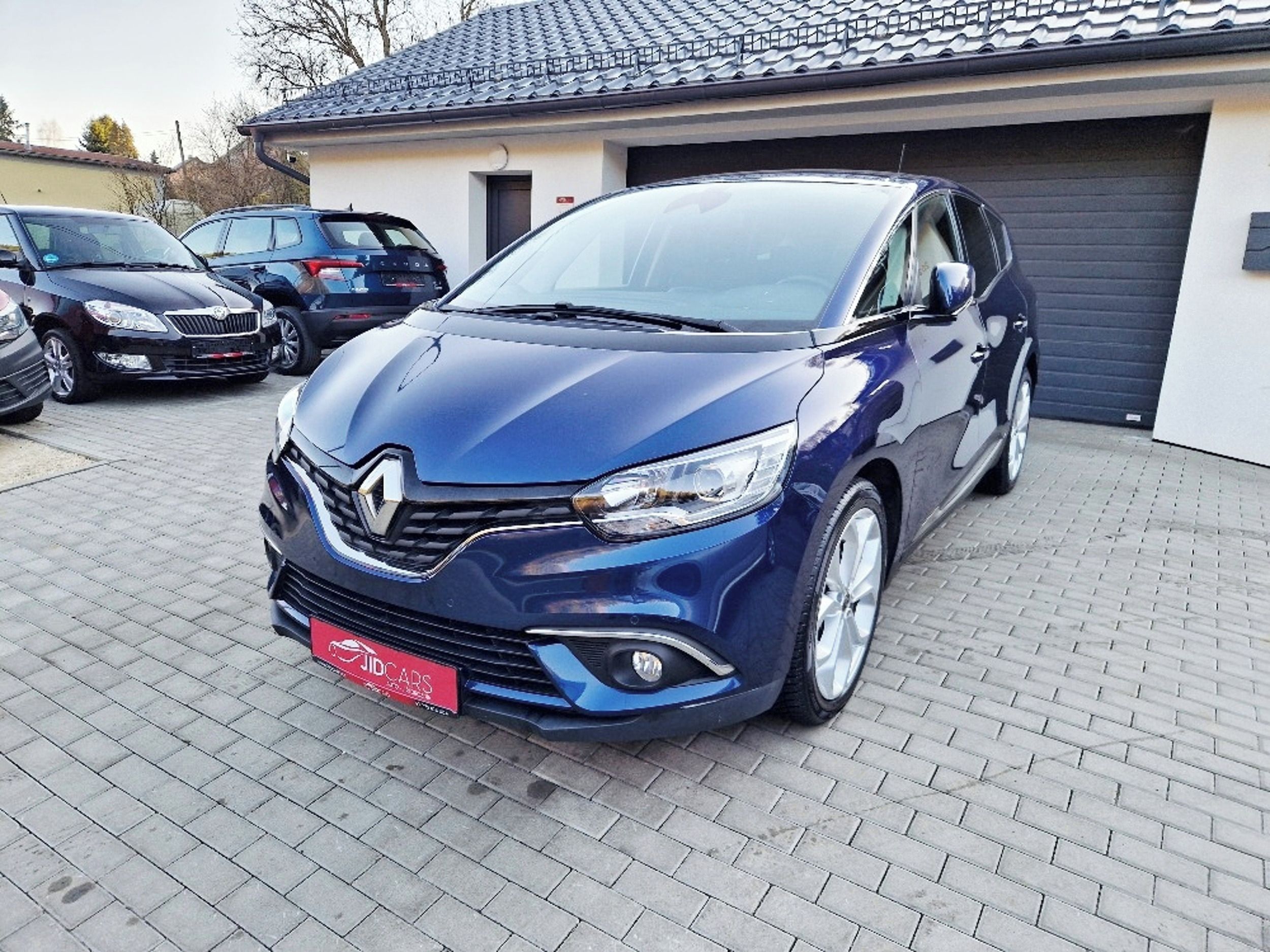Renault Grand Scénic, 1.7 dCi (110 kW), 7 míst - fotka 2