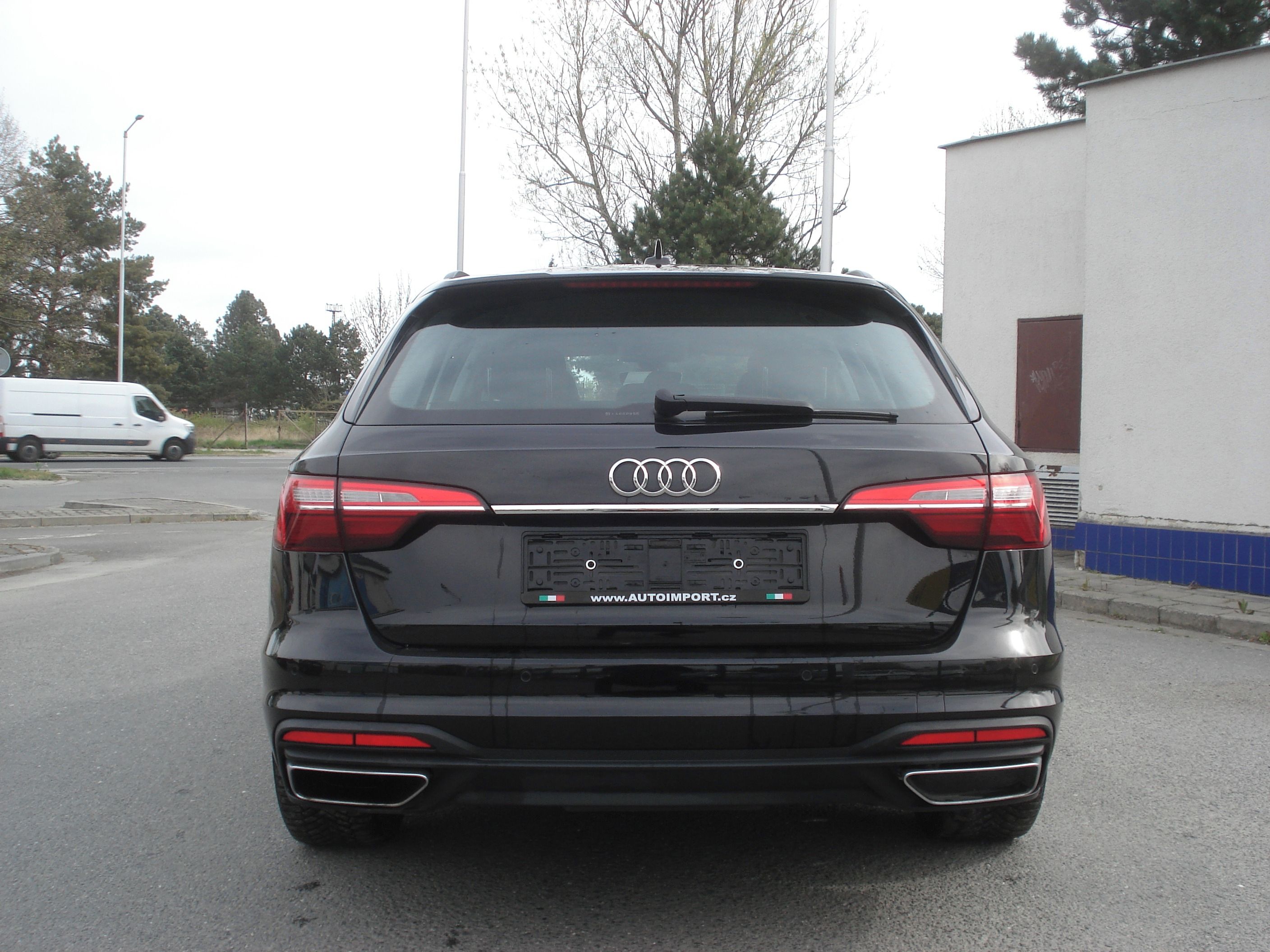 Audi A4, 35 TDi NAVI S-TRONIC FACELIFT - fotka 3