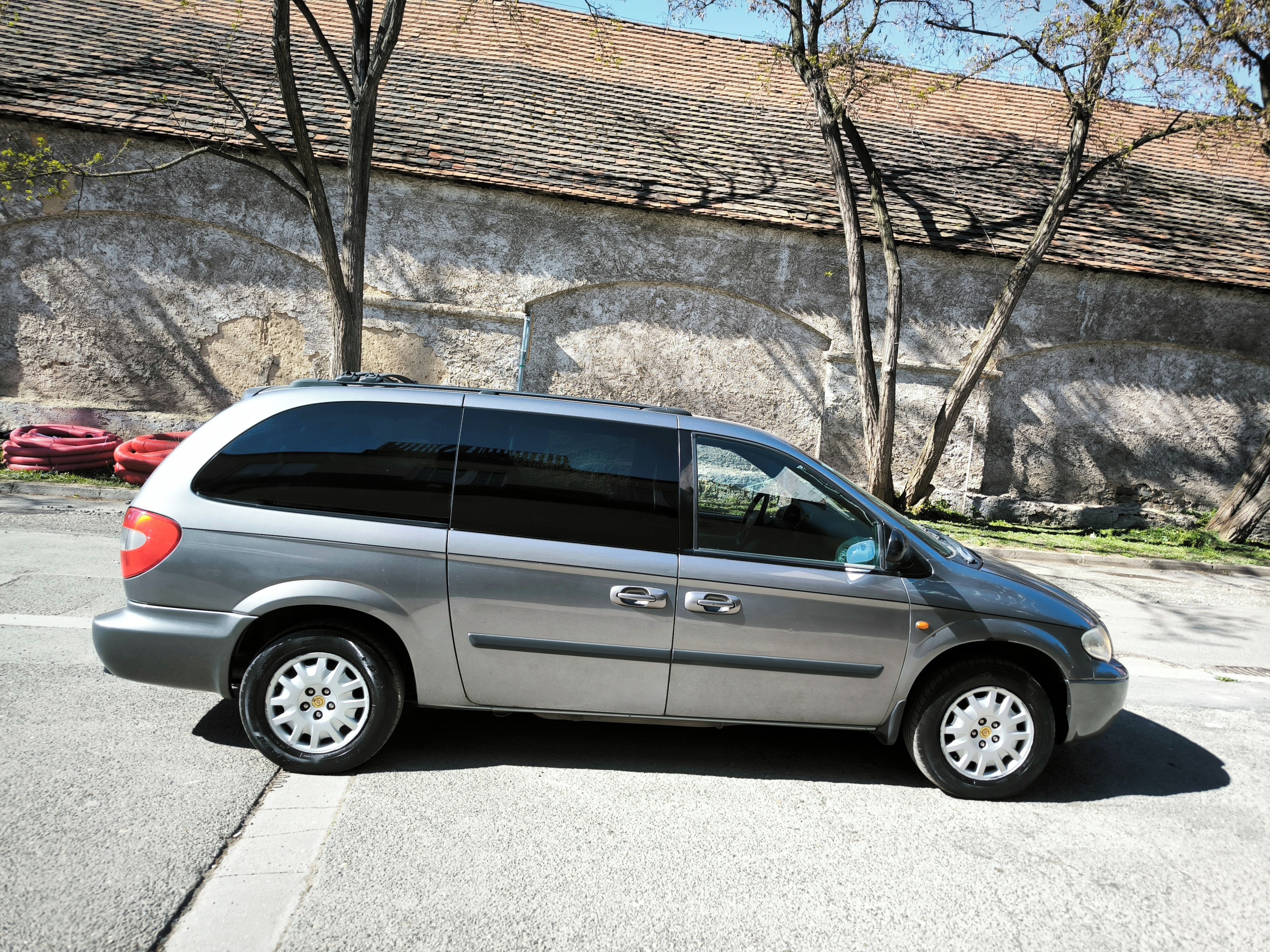 Chrysler Grand Voyager, 2.8CRDi Automat - fotka 3