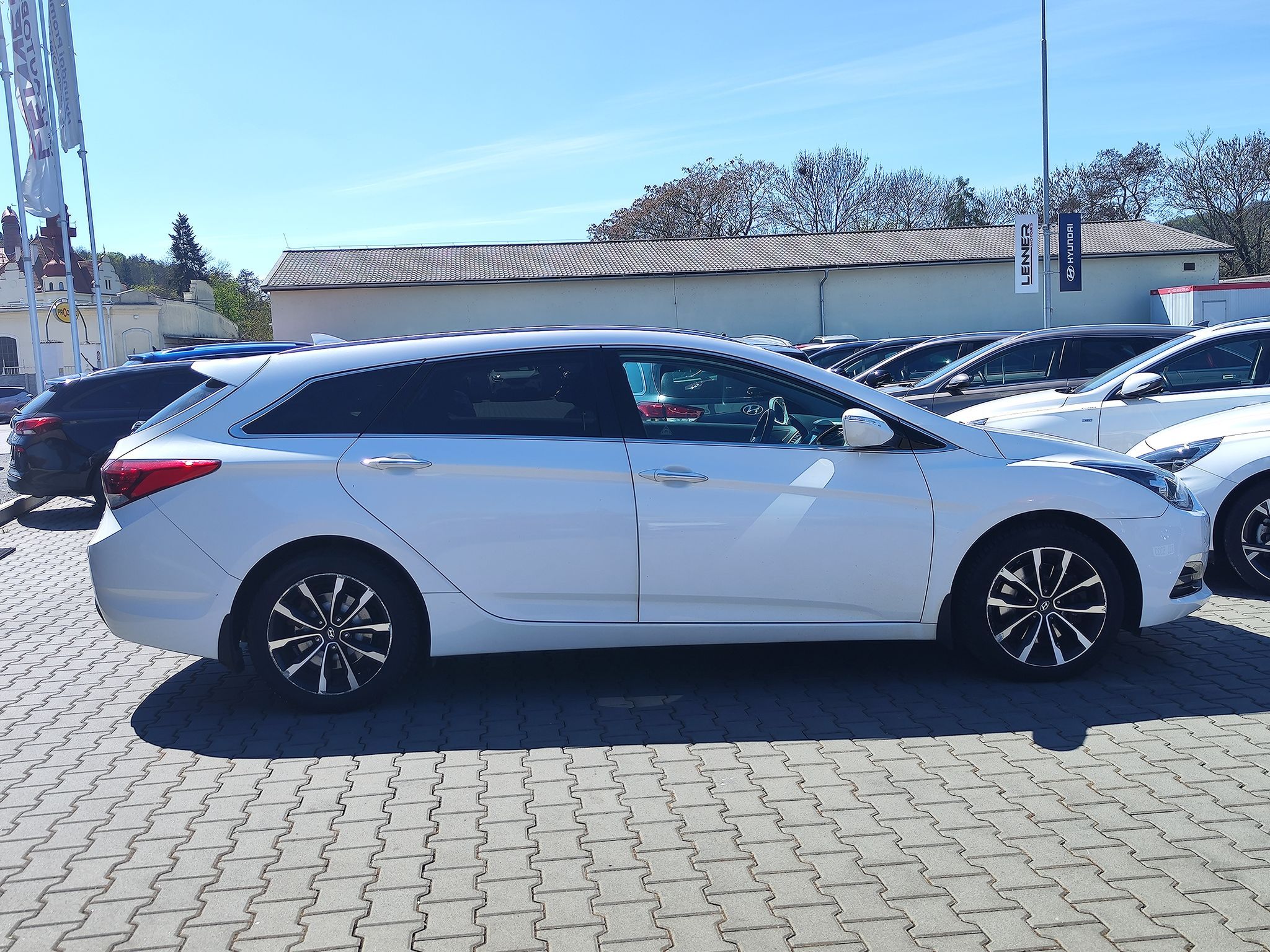 Hyundai i40, 1.6 CRDi/100kW Success DCT - fotka 4