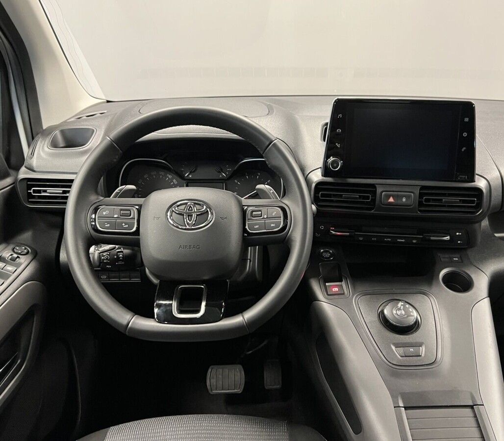 Toyota Proace City Verso, 1,5 8AT FAMILY L1 PANO - fotka 5