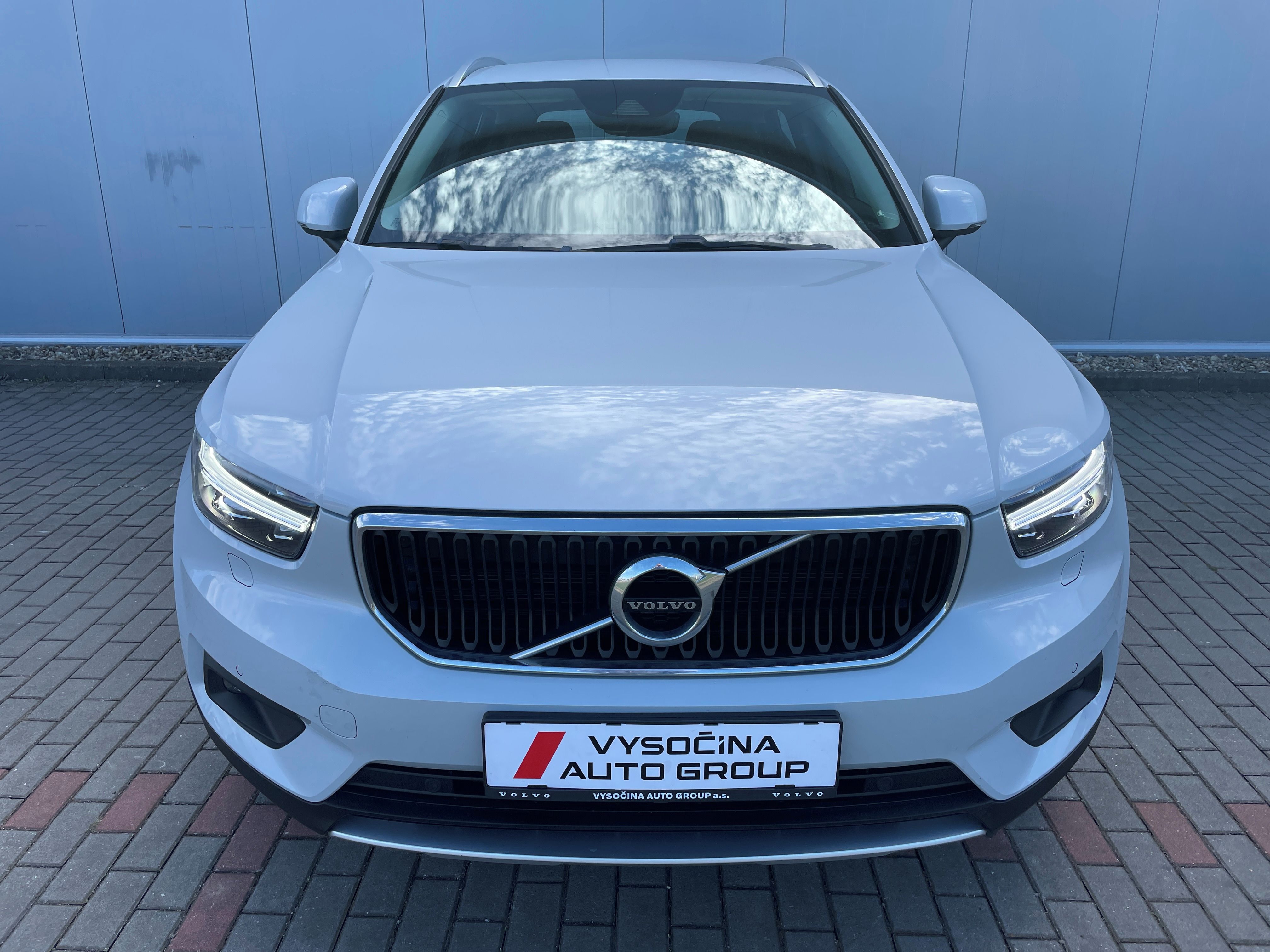 Volvo XC40, D3 MOMENTUM Pro Aut. - fotka 3