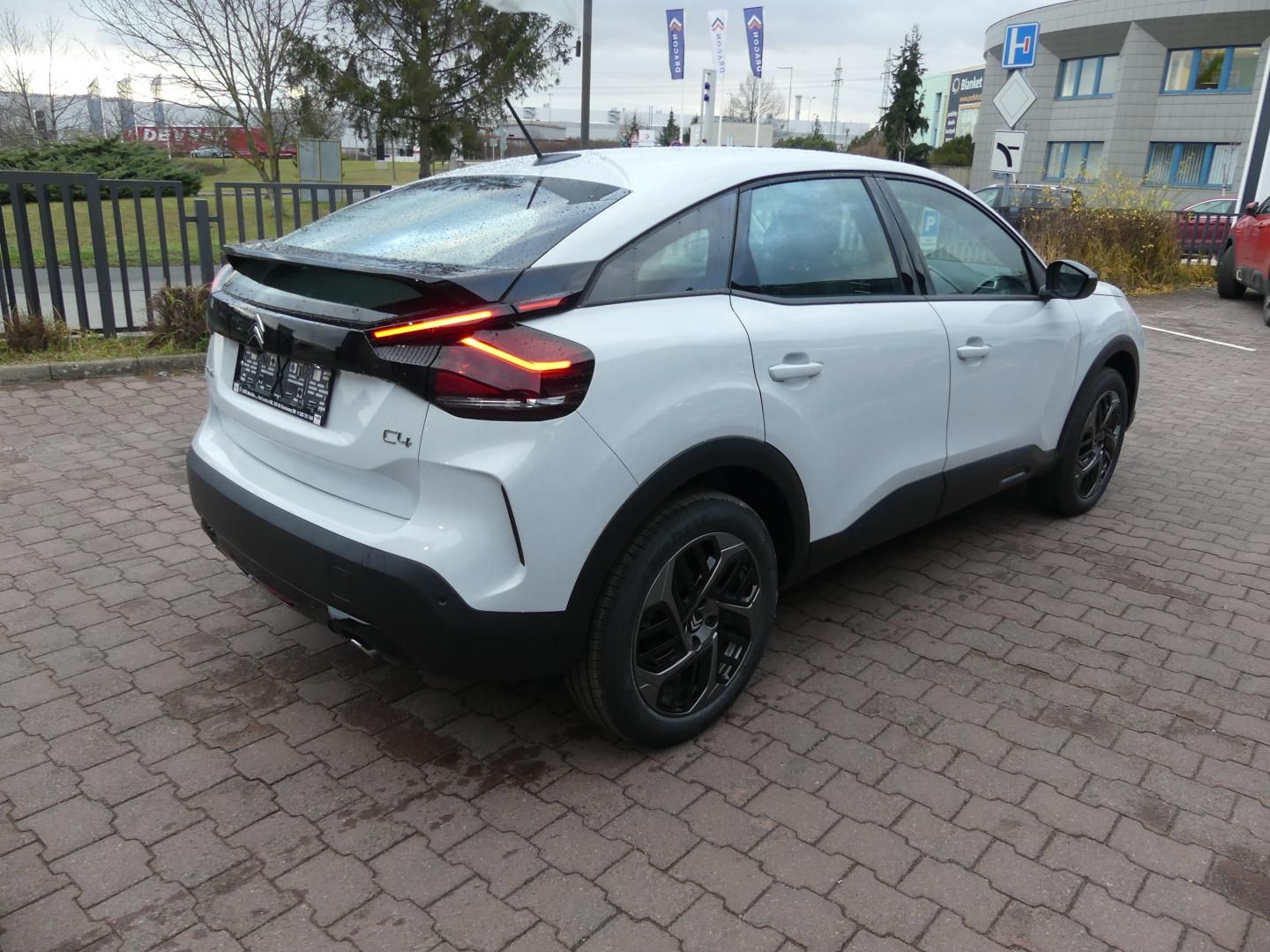 Citroën C4, MAX Petrol 130k Automatic - fotka 5