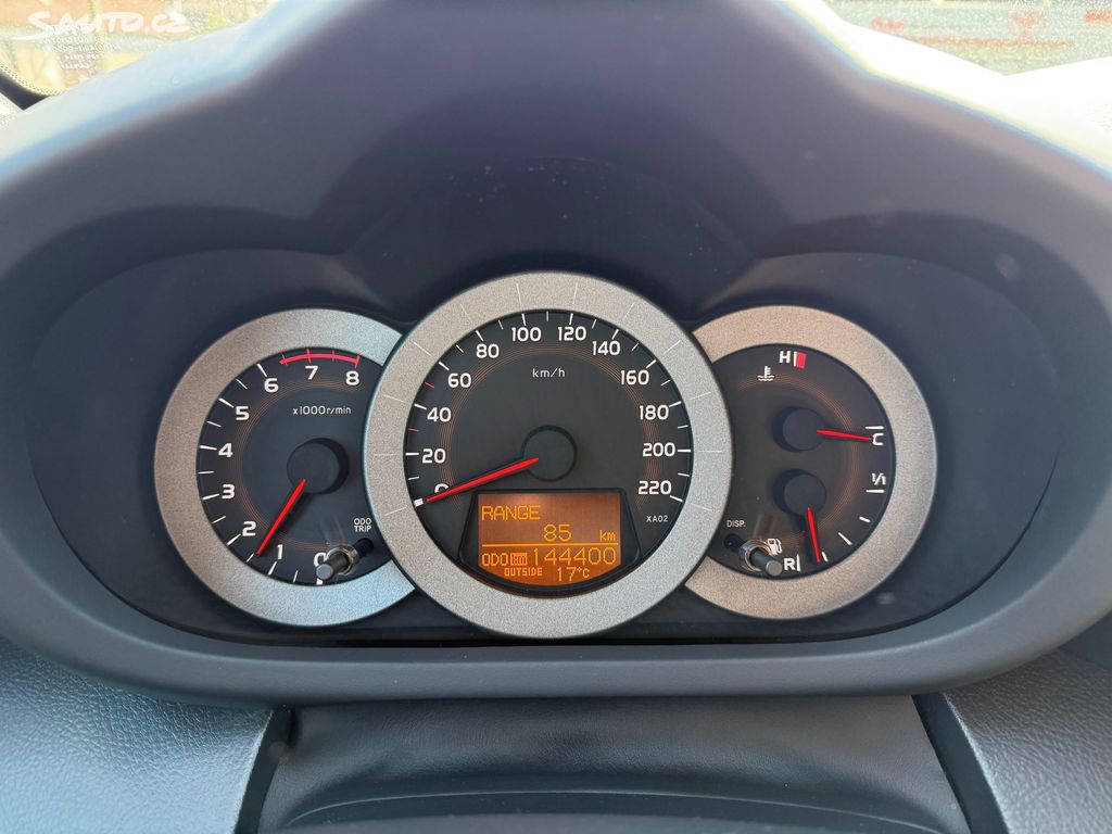 Toyota Rav4, fotka 12
