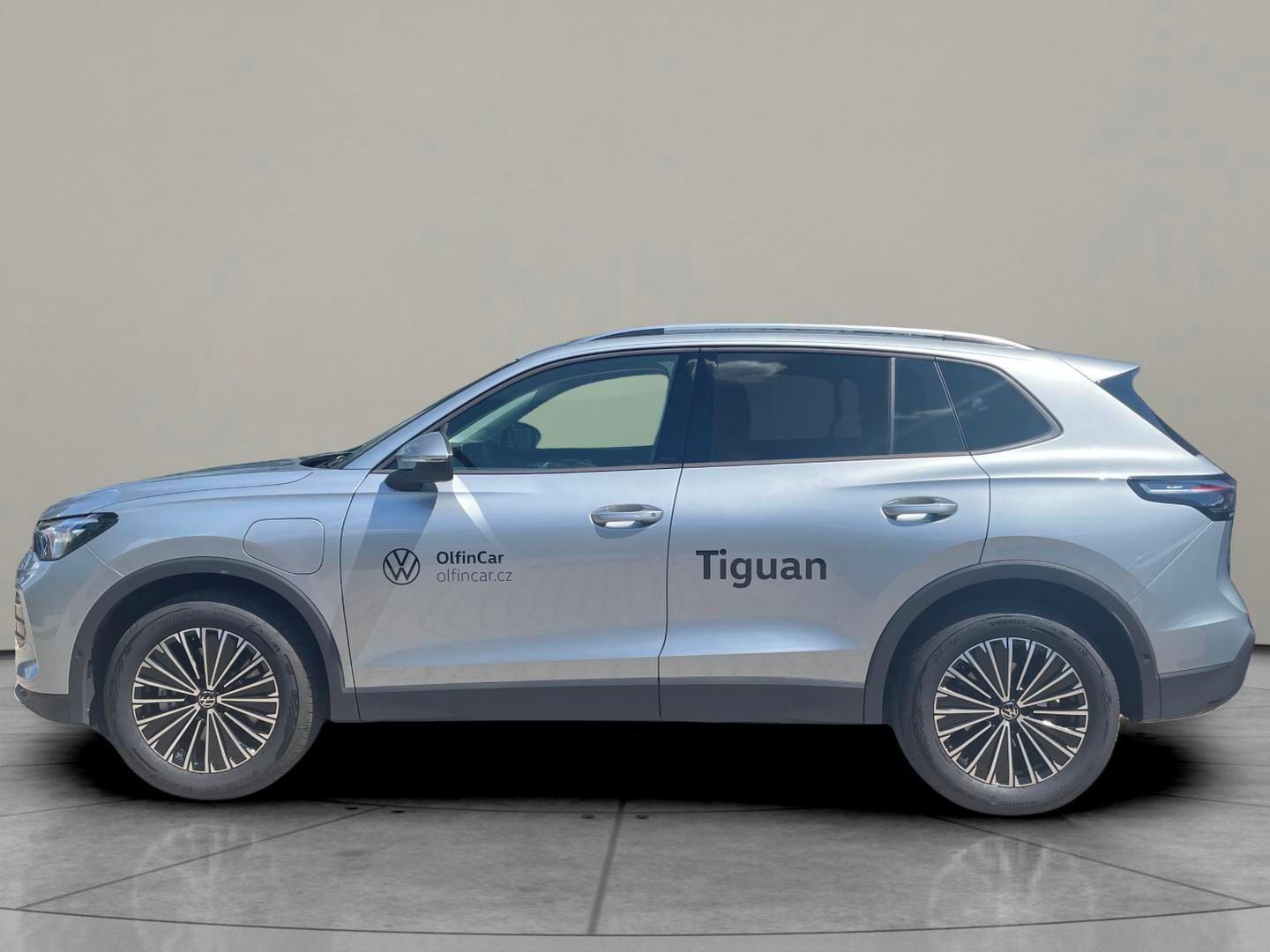 Volkswagen Tiguan, People  1,5 TSI 150 kW eHybrid - fotka 3