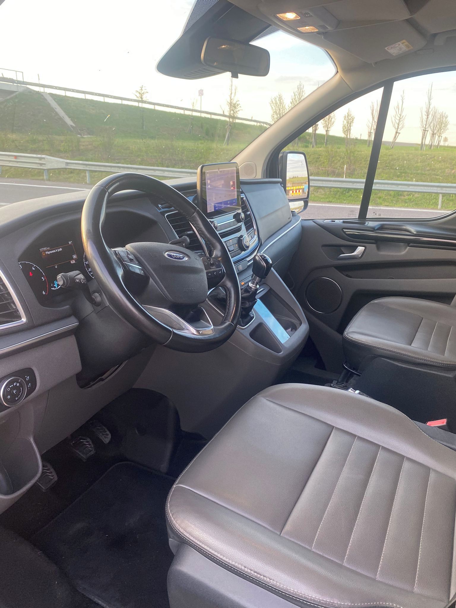 Ford Tourneo Custom, Ford Tourneo Custom 2.0 EcoBlu - fotka 6