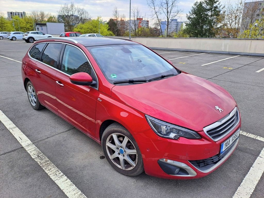Peugeot 308, 1.2, 96kW, servisováno - fotka 2