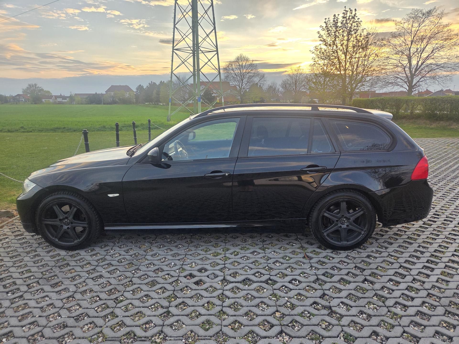 BMW Řada 3, 320d, 130 kW,2.sada kol,manual - fotka 4