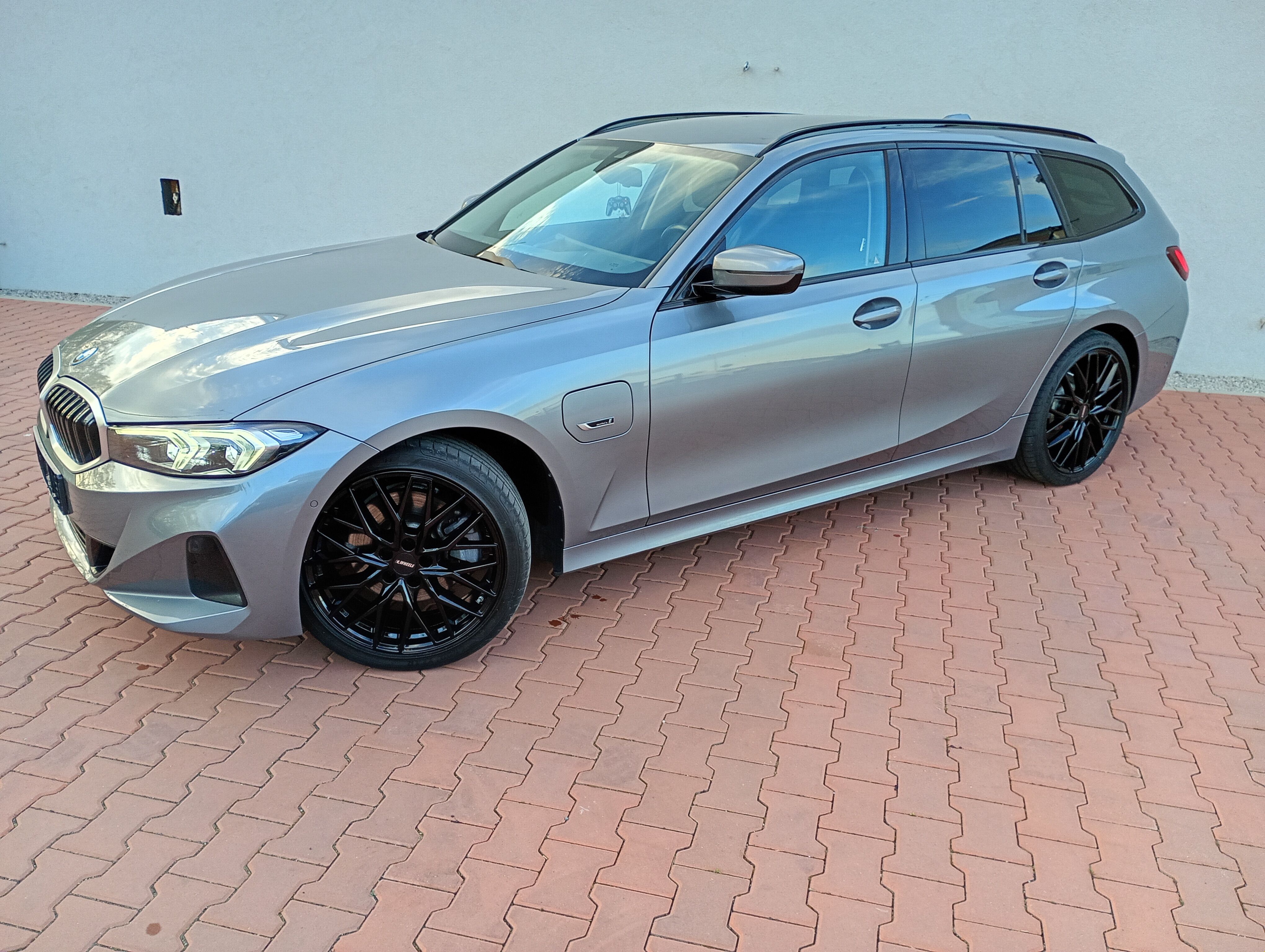 BMW Řada 3, 320,dvojité okna,tažné,HIFI - fotka 6