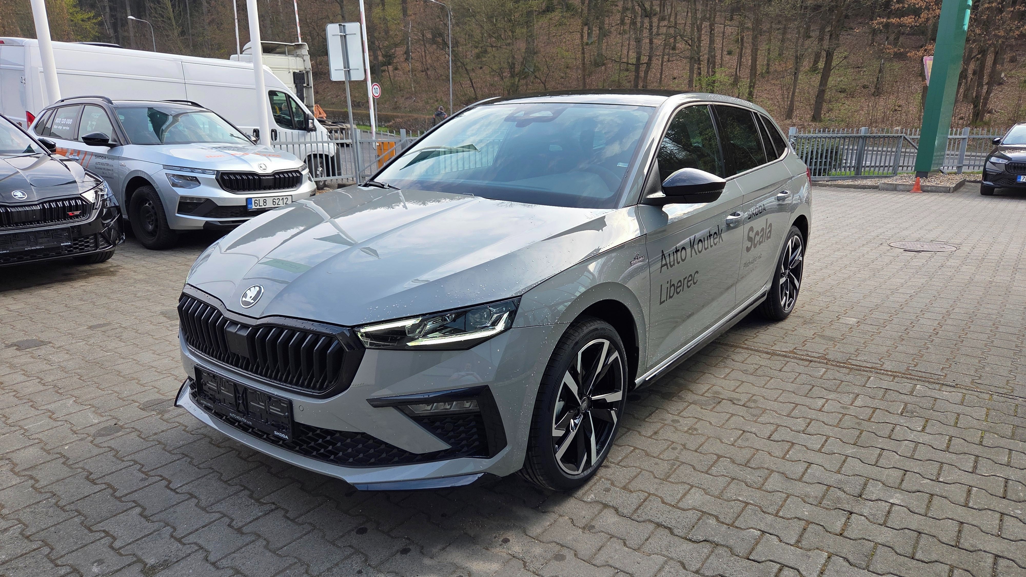 Škoda Scala, Monte Carlo 1,0 TSI 85 kW - fotka 2
