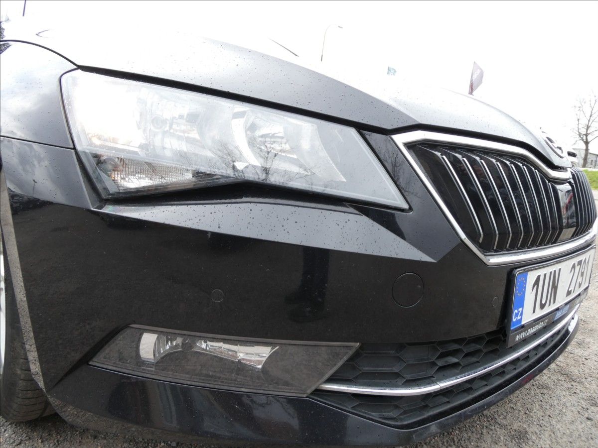 Škoda Superb, 1,6 TDi 88kW DPH - fotka 5
