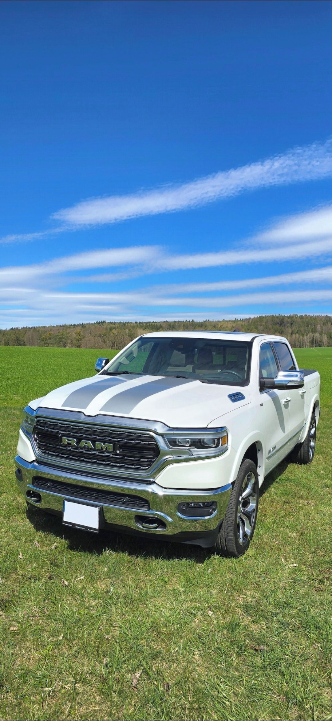 Dodge Ram 1500, LIMITED  7000 KM  ČR  JAK NOVÝ - fotka 6