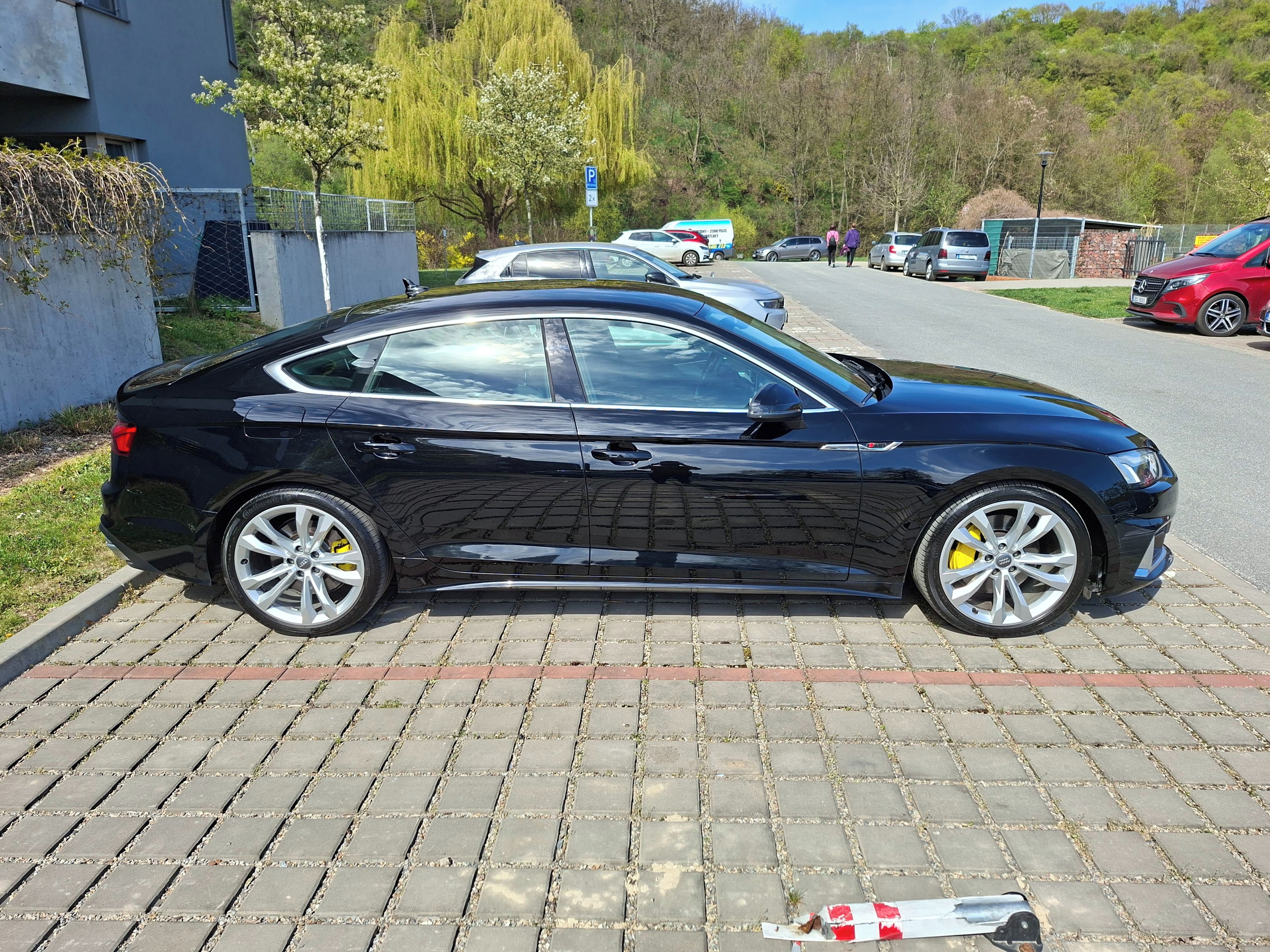 Audi A5, 2.0, 45 TFSI, 4x4, Sportback - fotka 4