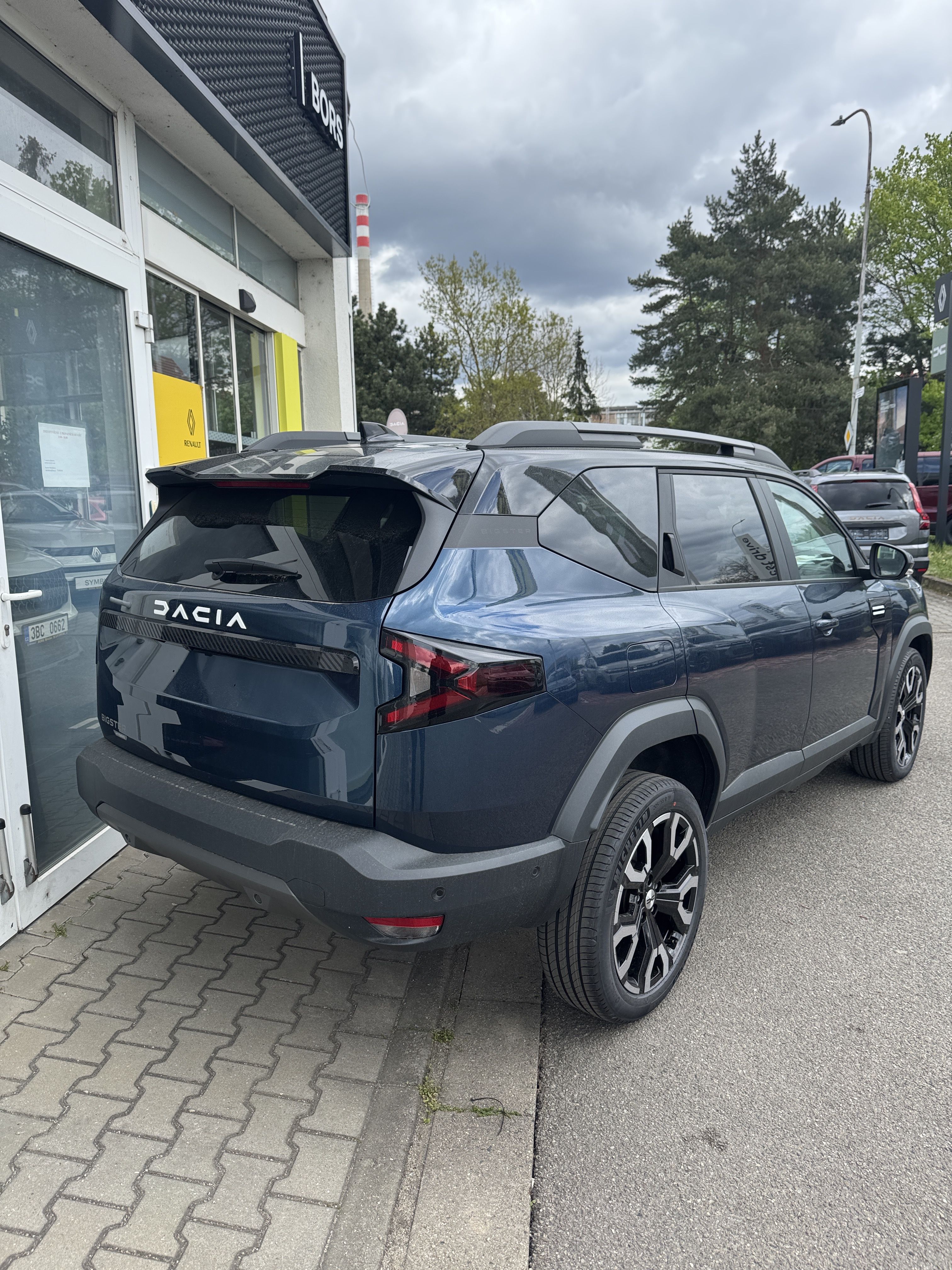 Dacia Bigster, Journey hybrid 155 - fotka 3