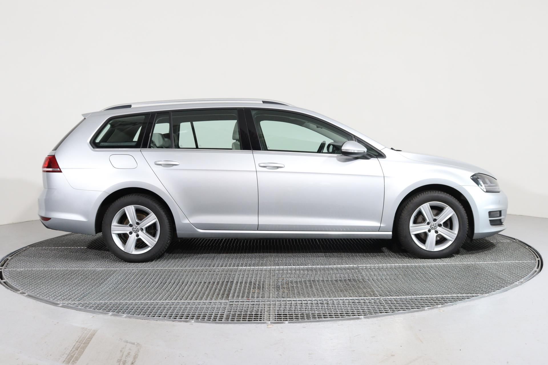 Volkswagen Golf, HIGHLINE 2,0 TDI 6DSG - fotka 3