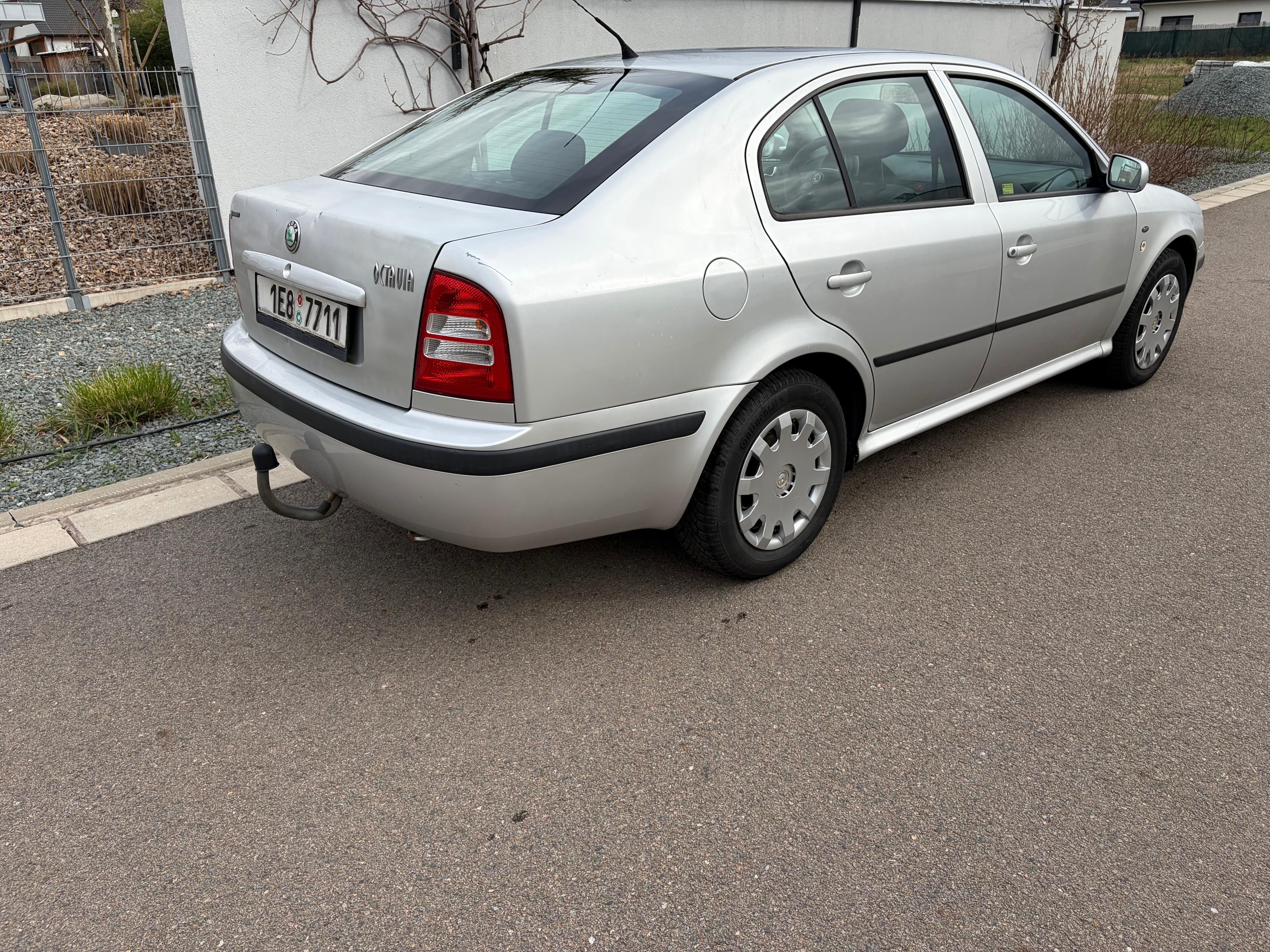 Škoda Octavia, 1.9 TDI 66 kW - fotka 4
