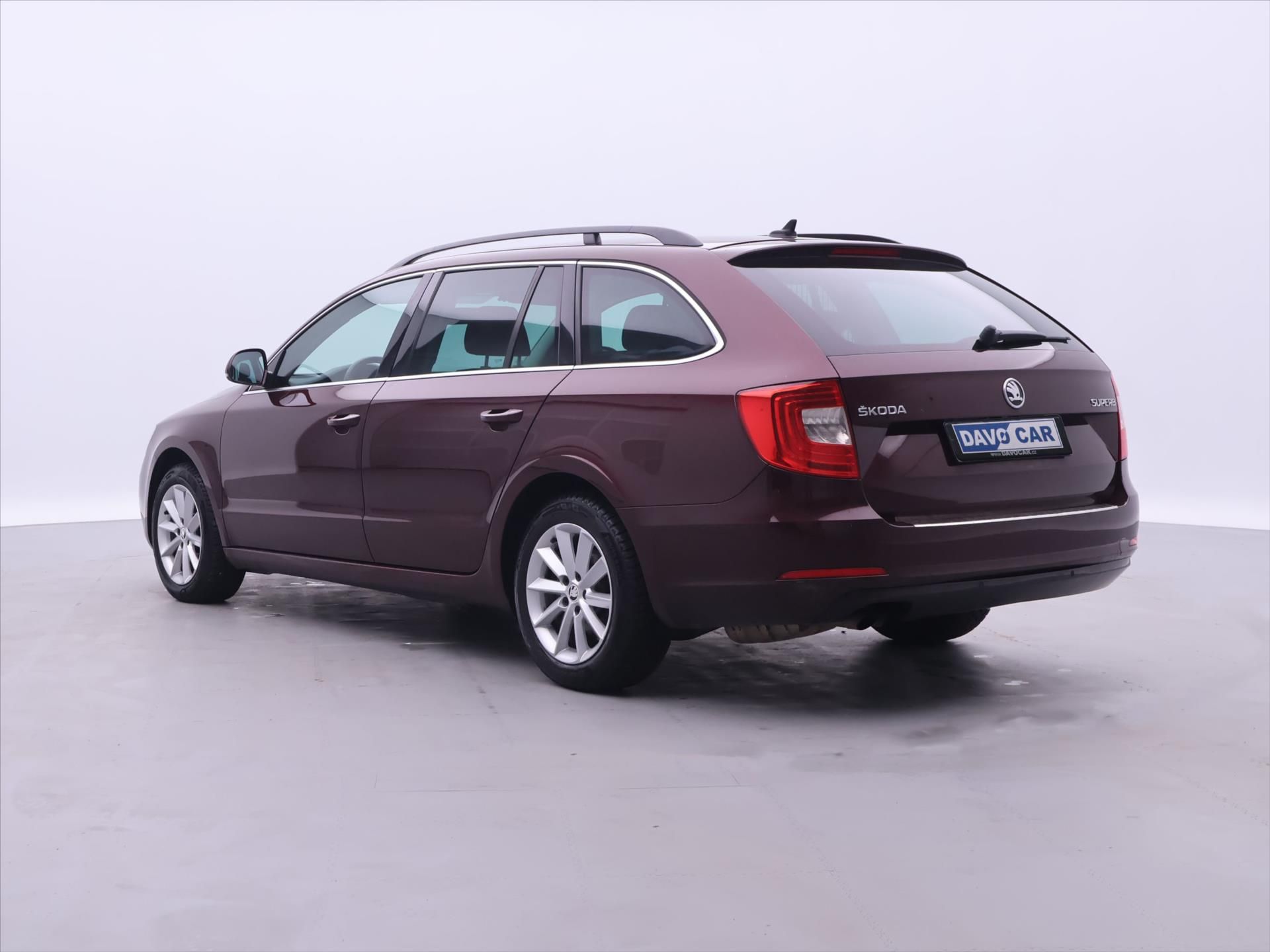 Škoda Superb, 1,6 TDI 77kW MAN Ambition - fotka 5