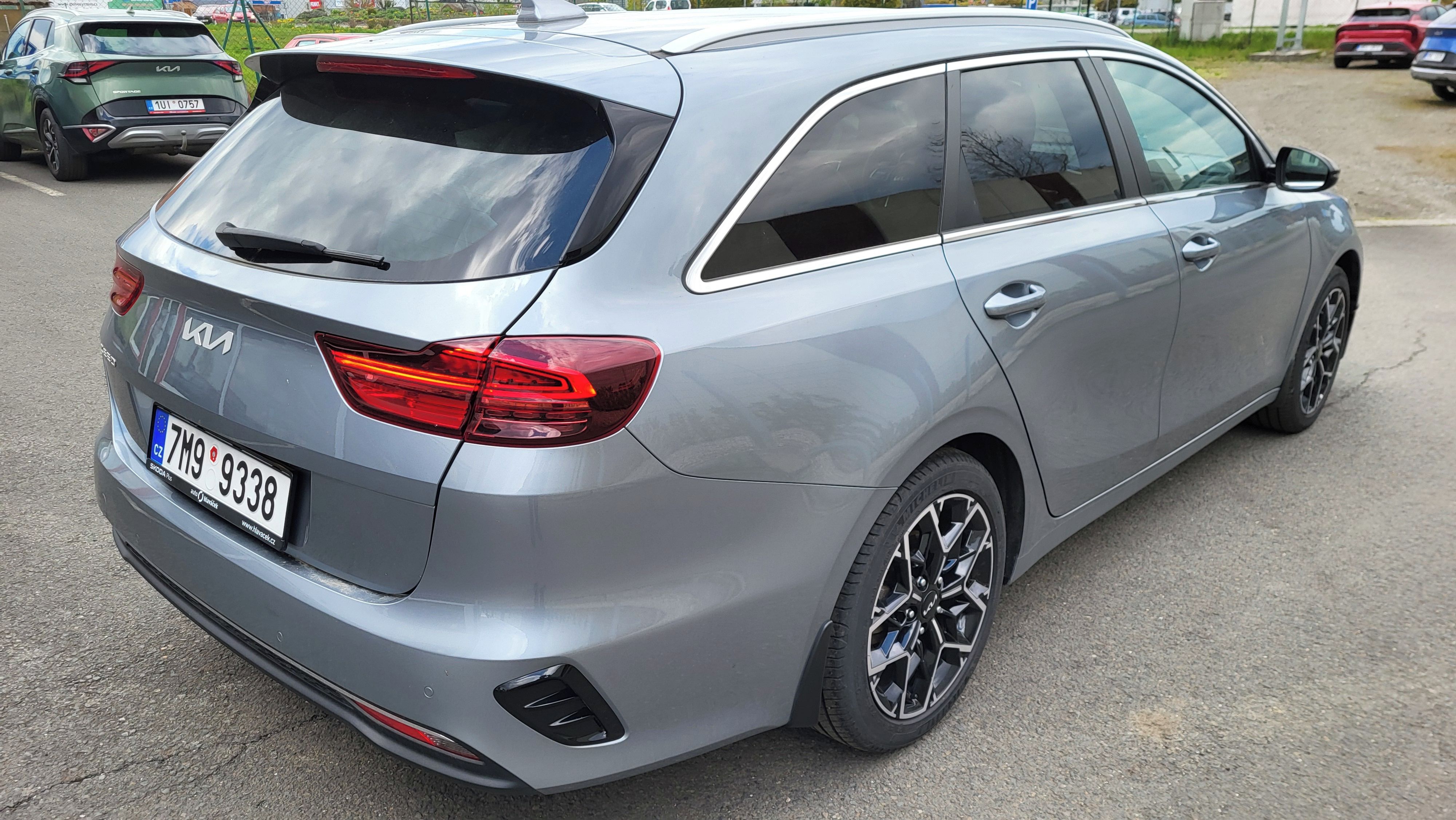 Kia Cee´d, Kia Ceed SW 1,5 T-GDI EDICE 30 - fotka 4