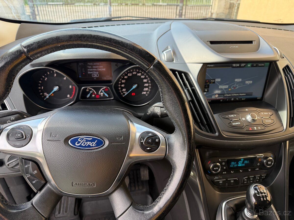 Ford Kuga, 2.0 TDCi,110kW,ČR,4x4,Titanium - fotka 6