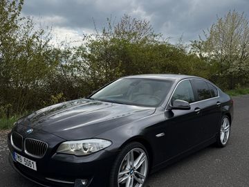 F10, 523i