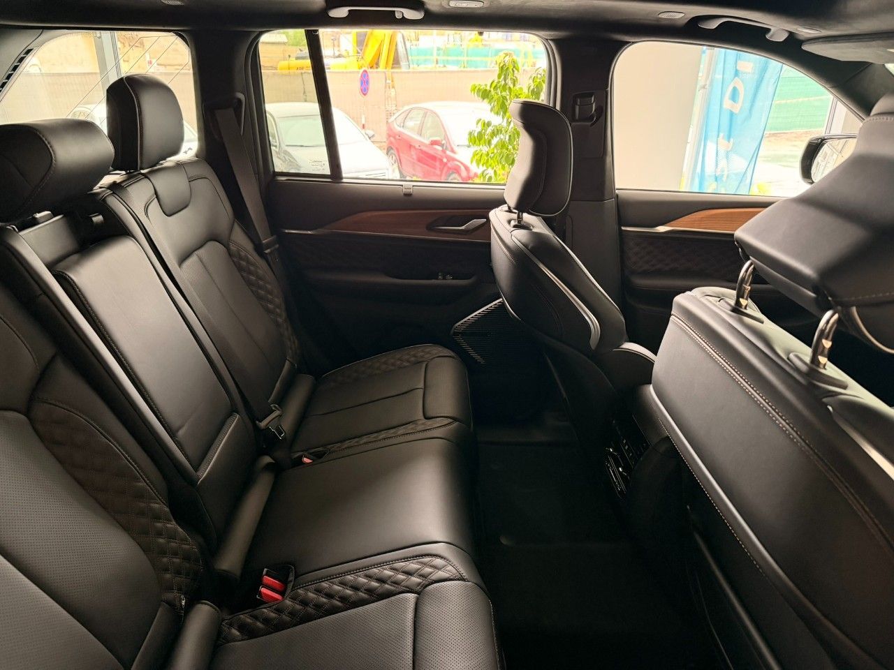 Jeep Grand Cherokee, Summit Reserve 2.0 Turbo 4xe P - fotka 6