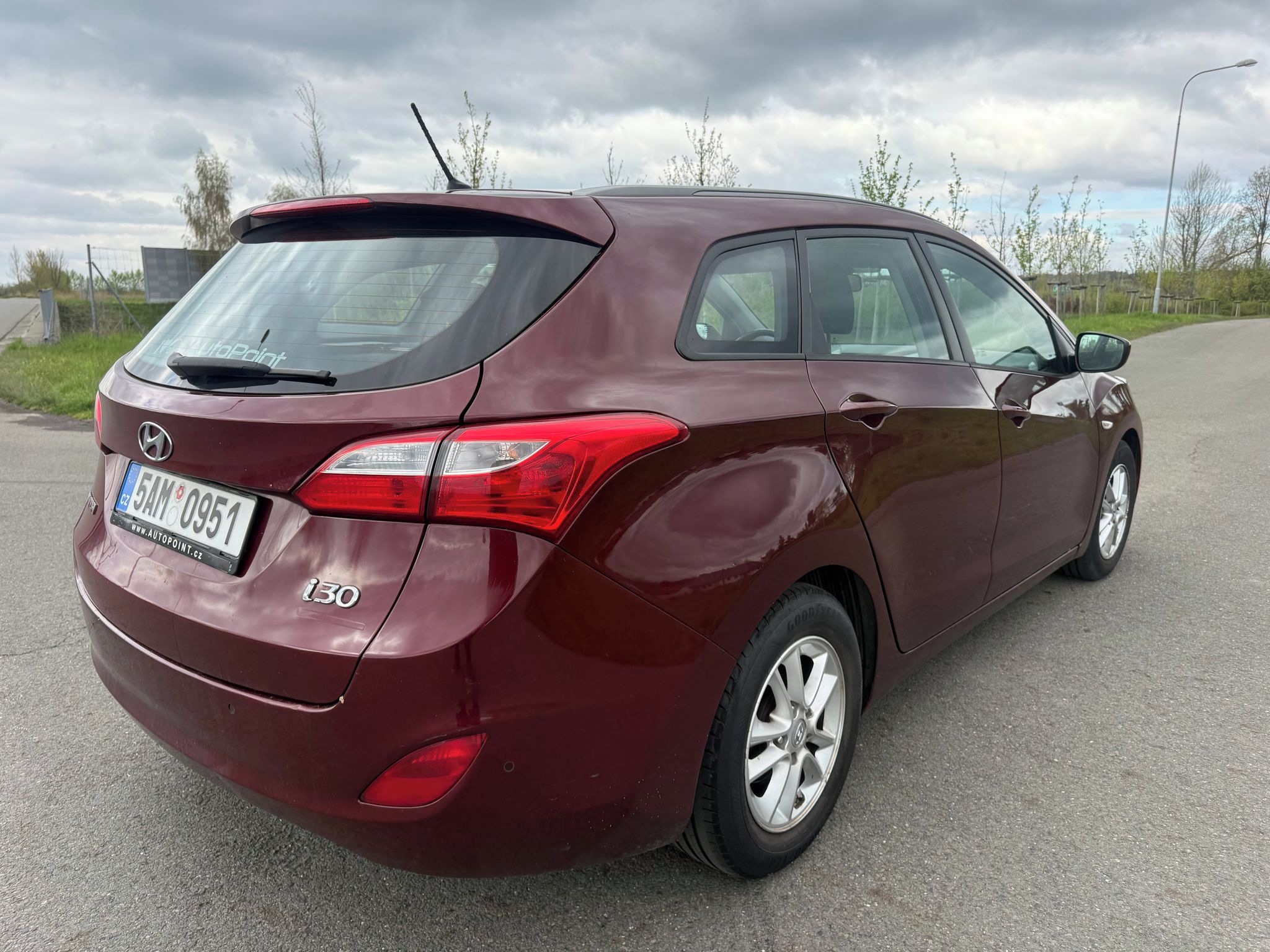 Hyundai i30, COMFORT 1,6 81 kW - fotka 5