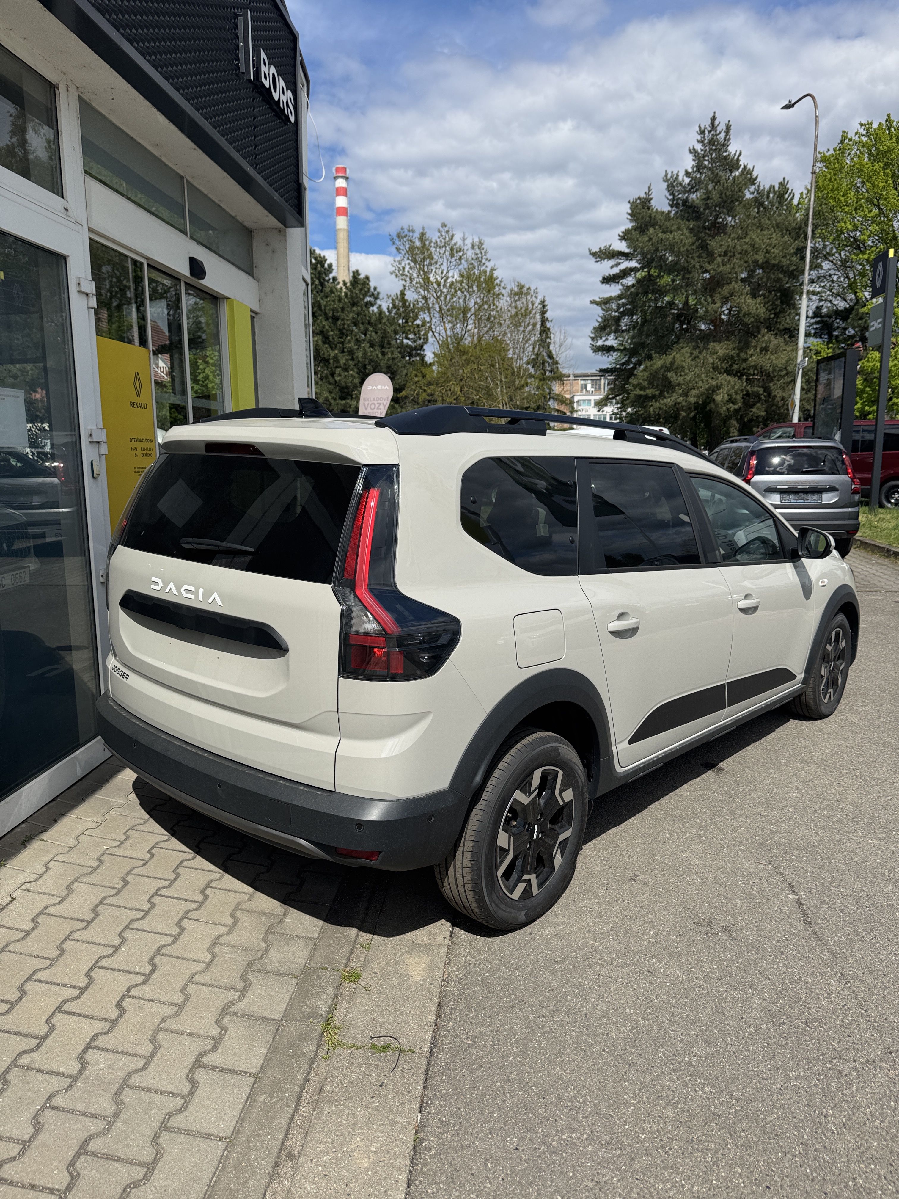 Dacia Jogger, Journey Eco-G 120 auto 7 míst - fotka 3