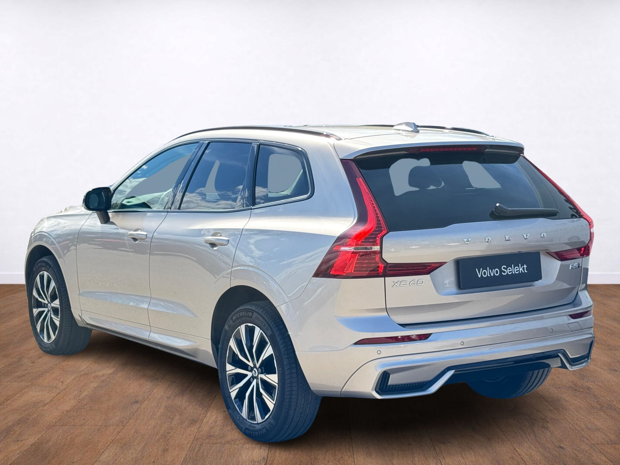 Volvo XC60, PLUS DARK B5, FULL LED - fotka 3