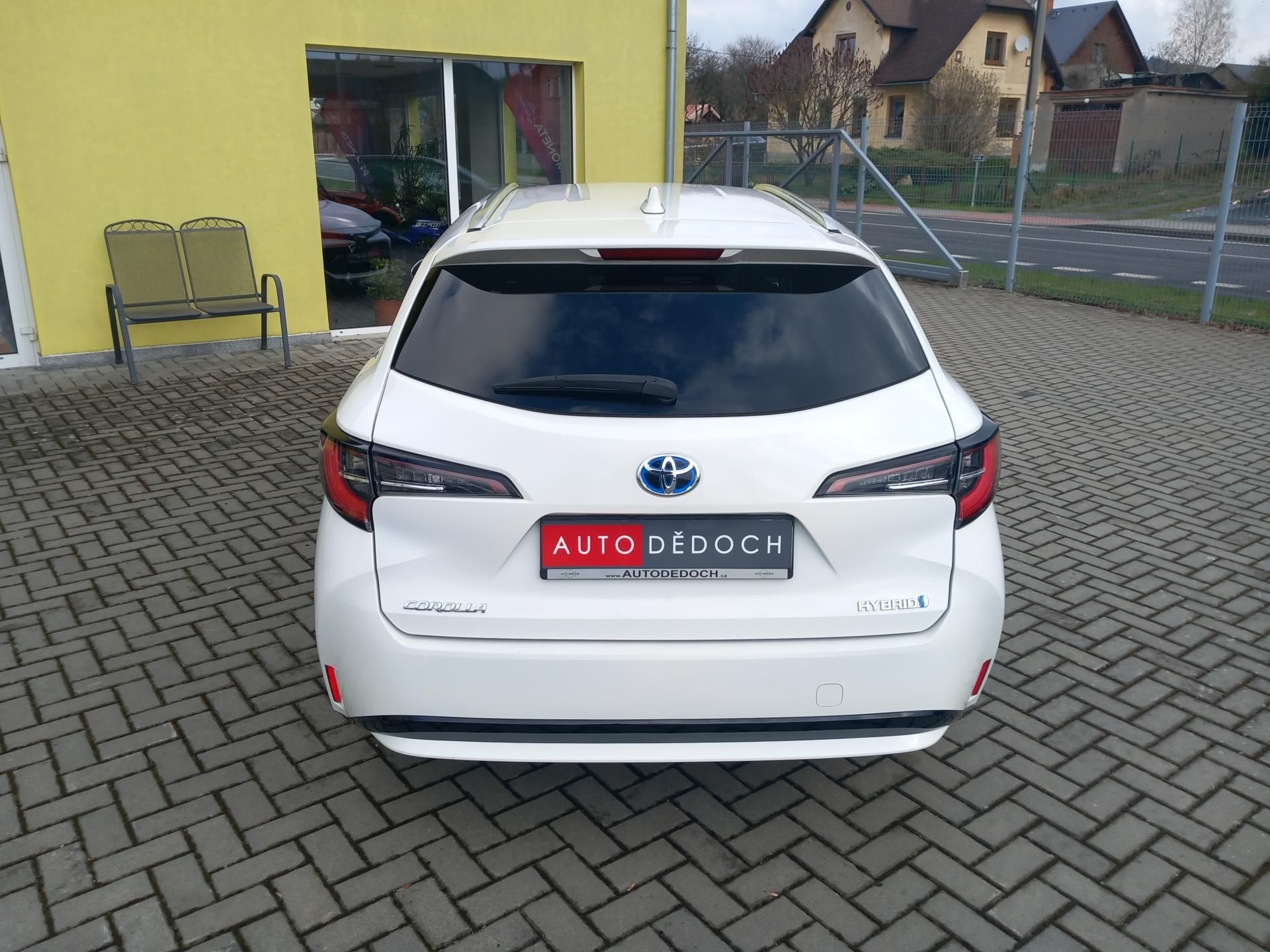 Toyota Corolla, 1,8 NAVI VYHŘ.VOLANT ODPOČET ! - fotka 6