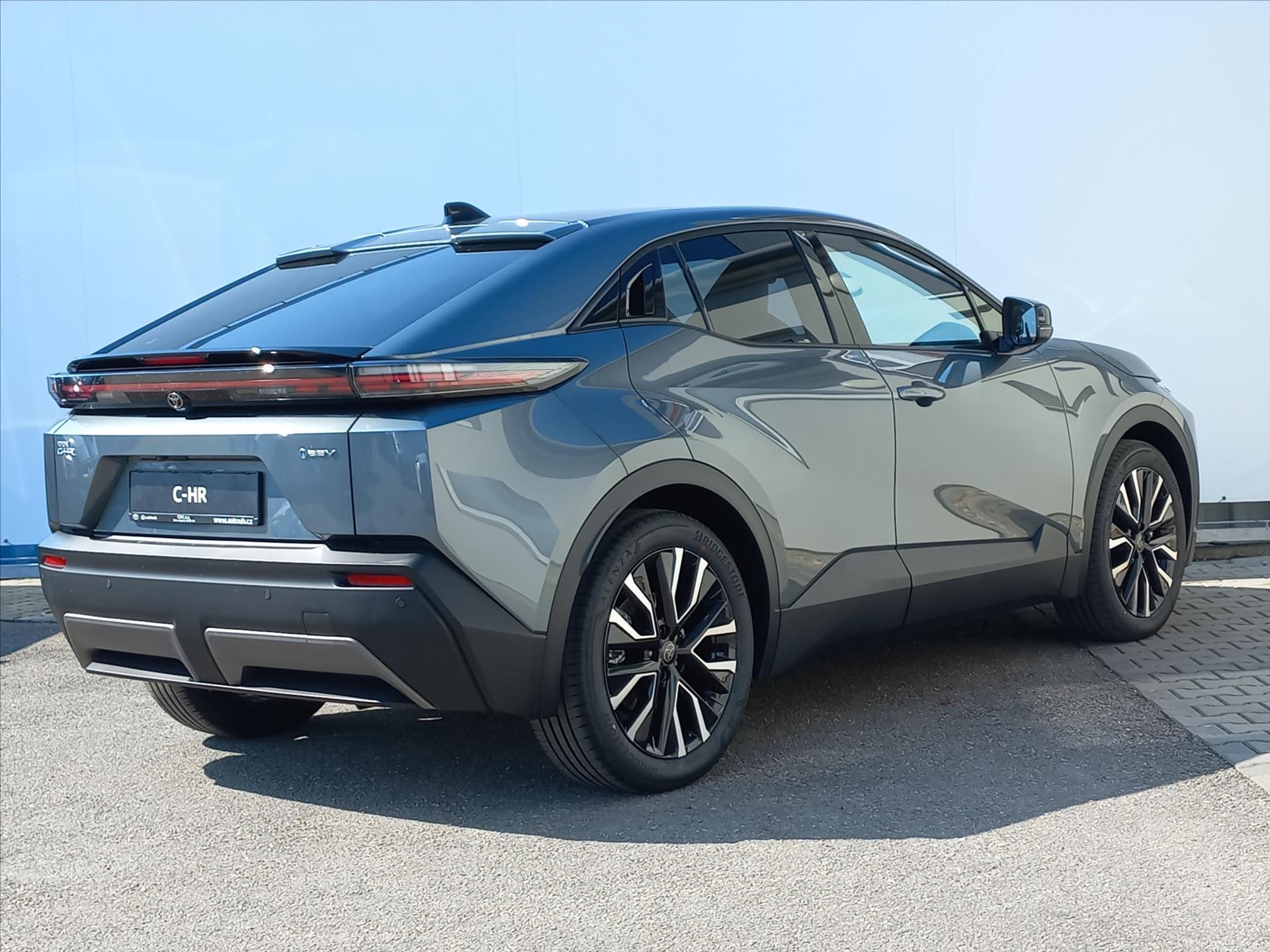 Toyota C-HR, BEV 224k  AT  + Style Dynamic - fotka 2