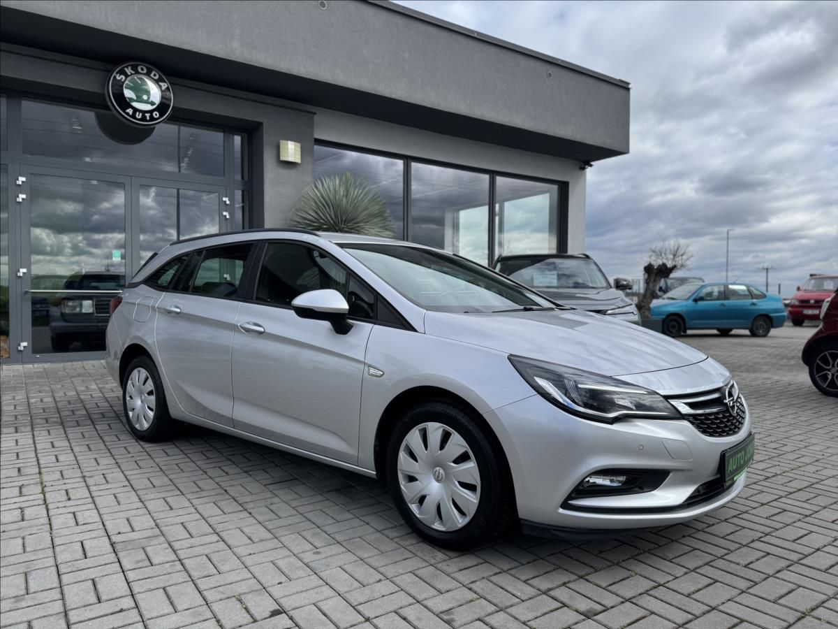 Opel Astra, 1,6 CDTi 81kW  SPORTS TOURER L - fotka 4