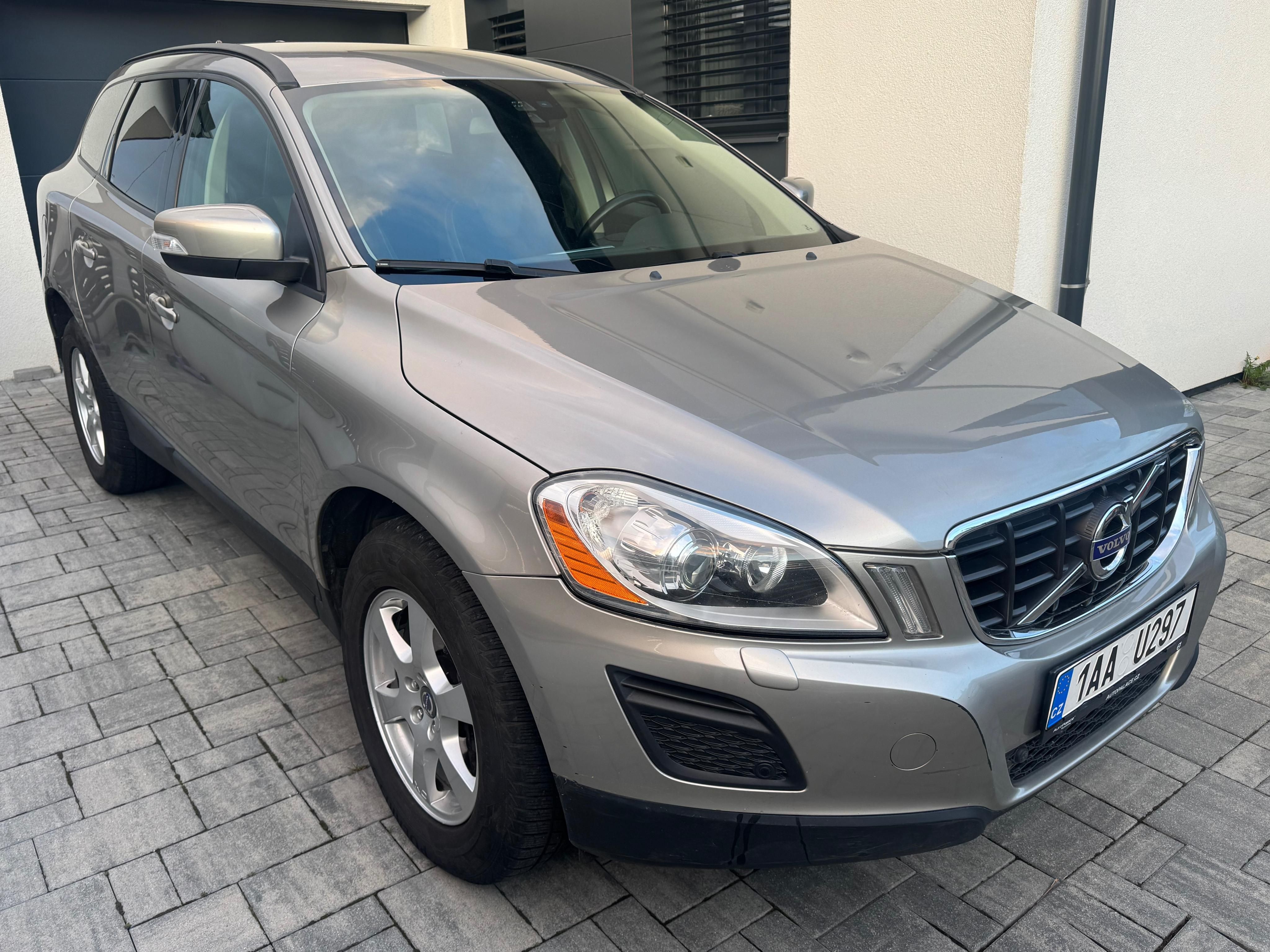 Volvo XC60, 2.4,D3,AWD,AT,ČR původ,DPH - fotka 4