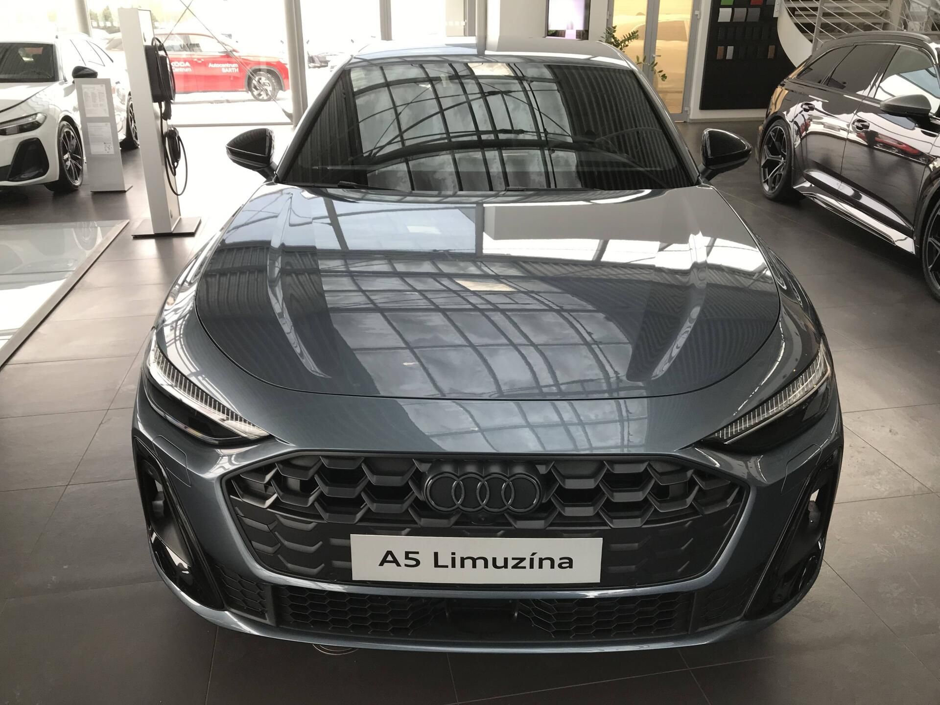 Audi A5, 7STR 2,0TFSI - fotka 2