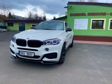 X6 M50i