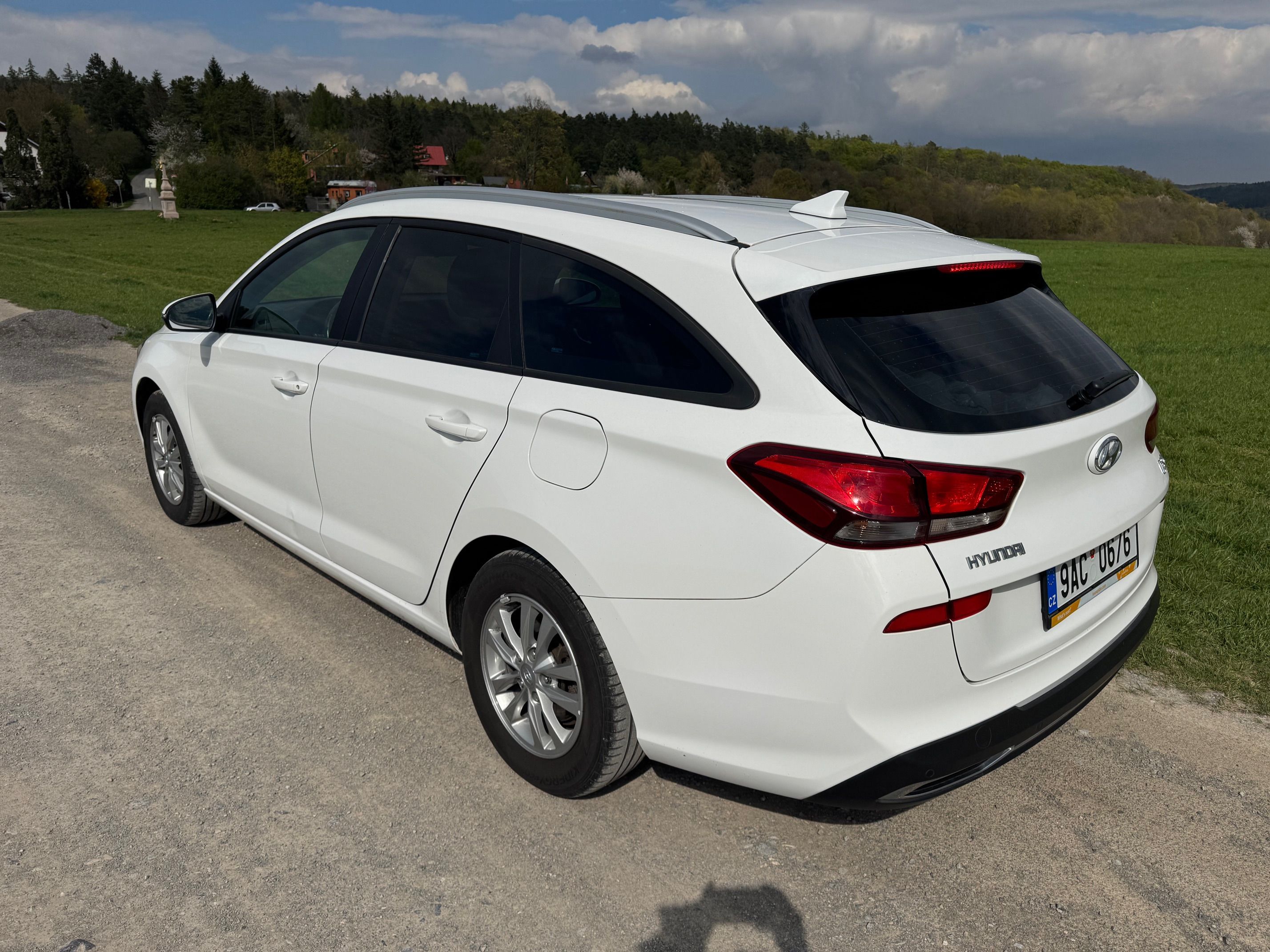 Hyundai i30, 1.6CRDi 85kW COMFORT KAMERA ČR - fotka 4