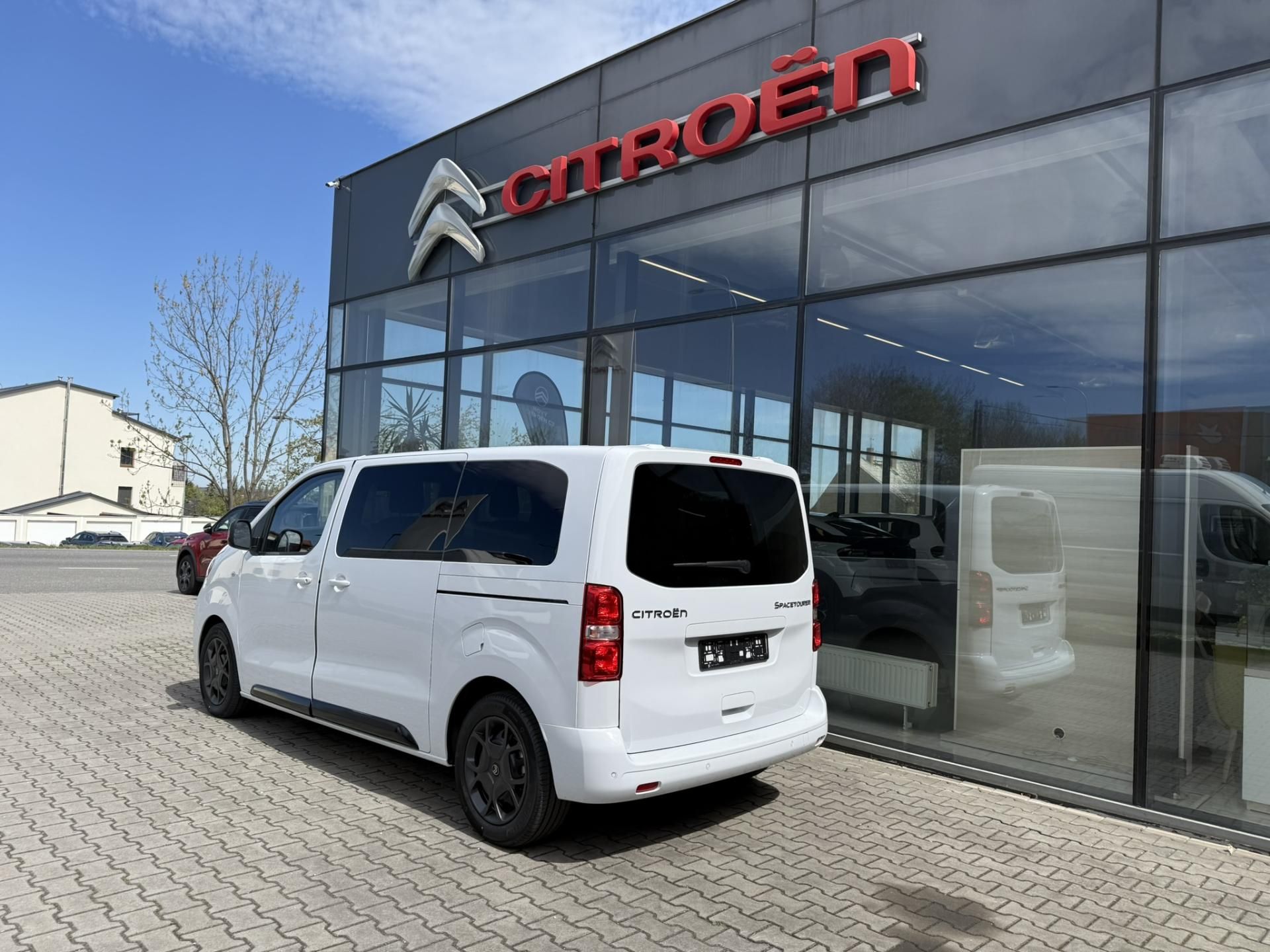 Citroën SpaceTourer, FEEL L2 2.2 BlueHDi 180 S&S EA - fotka 4