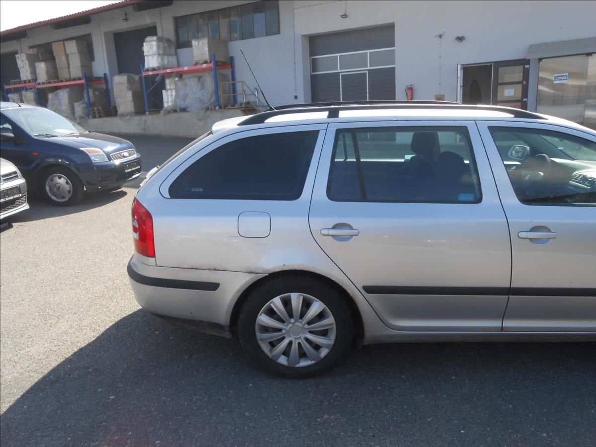 Škoda Octavia, 1,9 TDi 77Kw - fotka 5